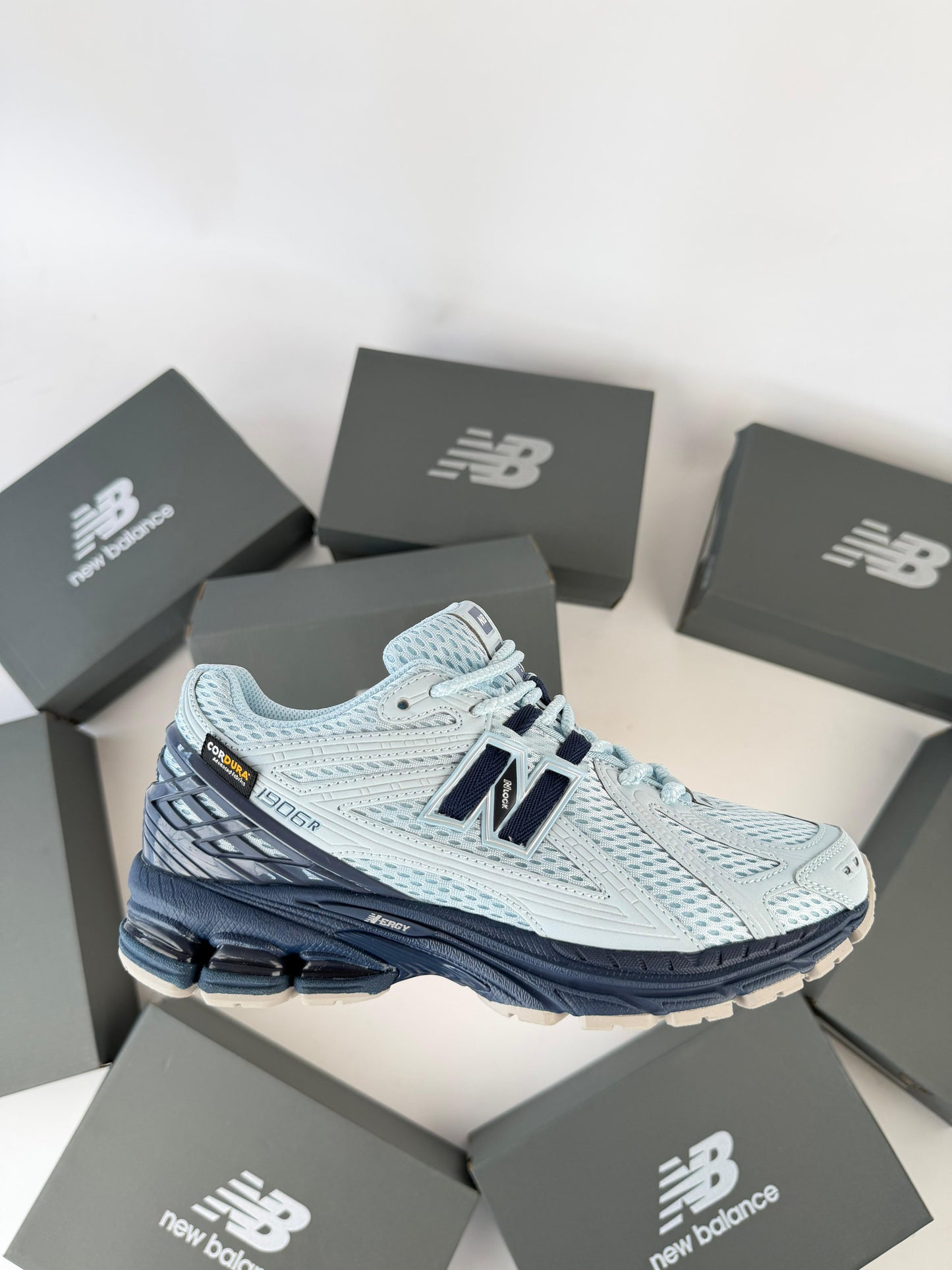 Zapatilla New Balance 1906