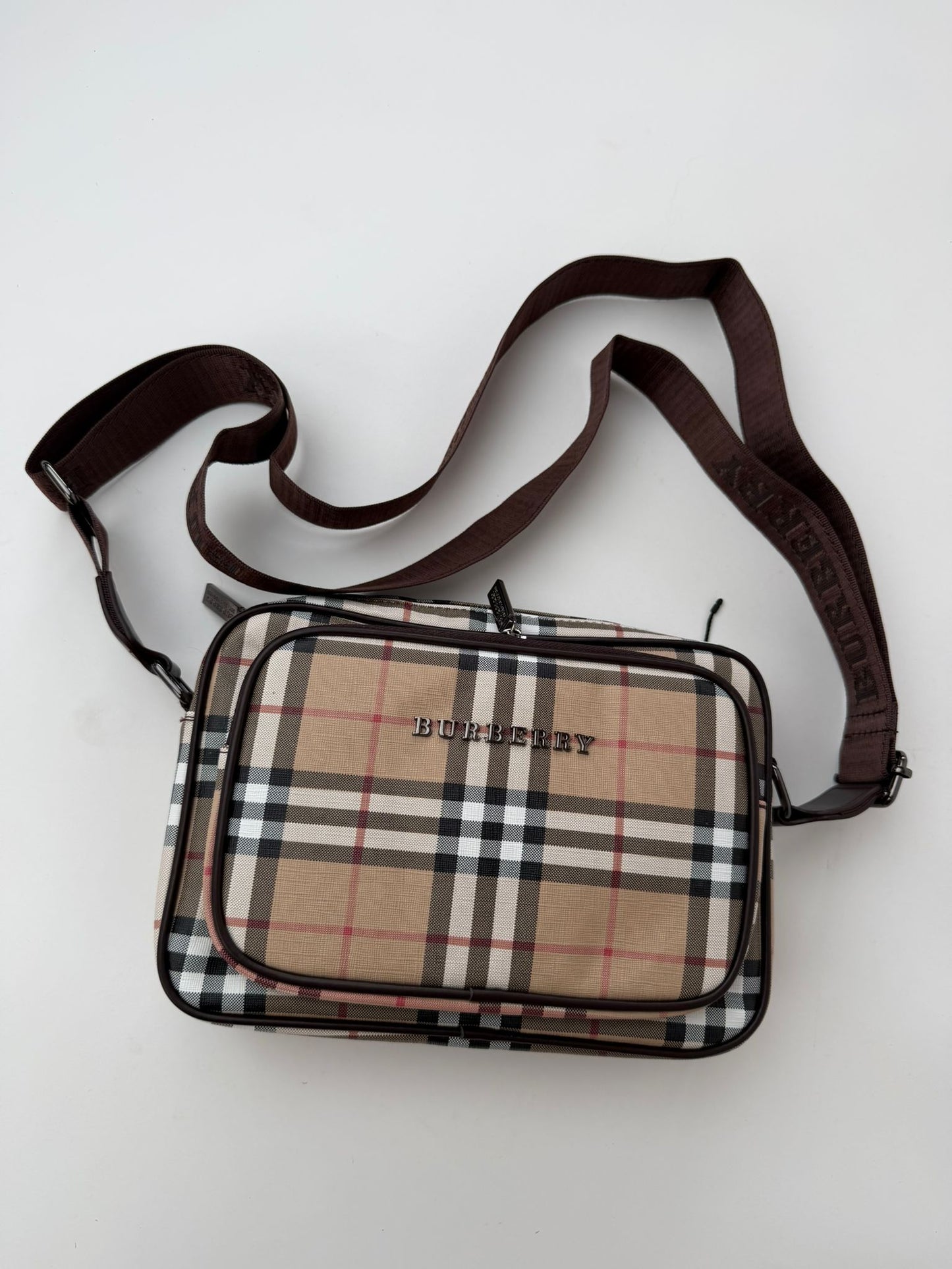 Bandolera Burberry 2026