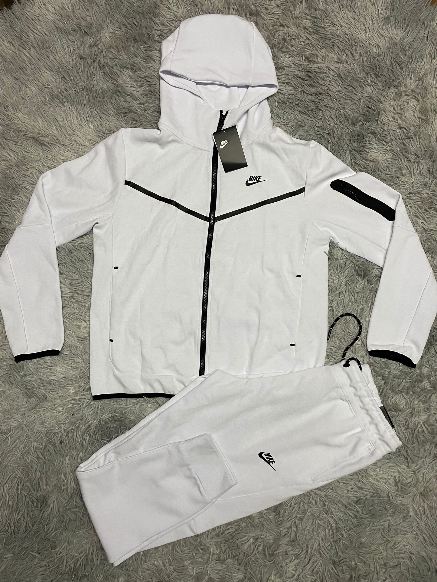 Chandal Nike Tech