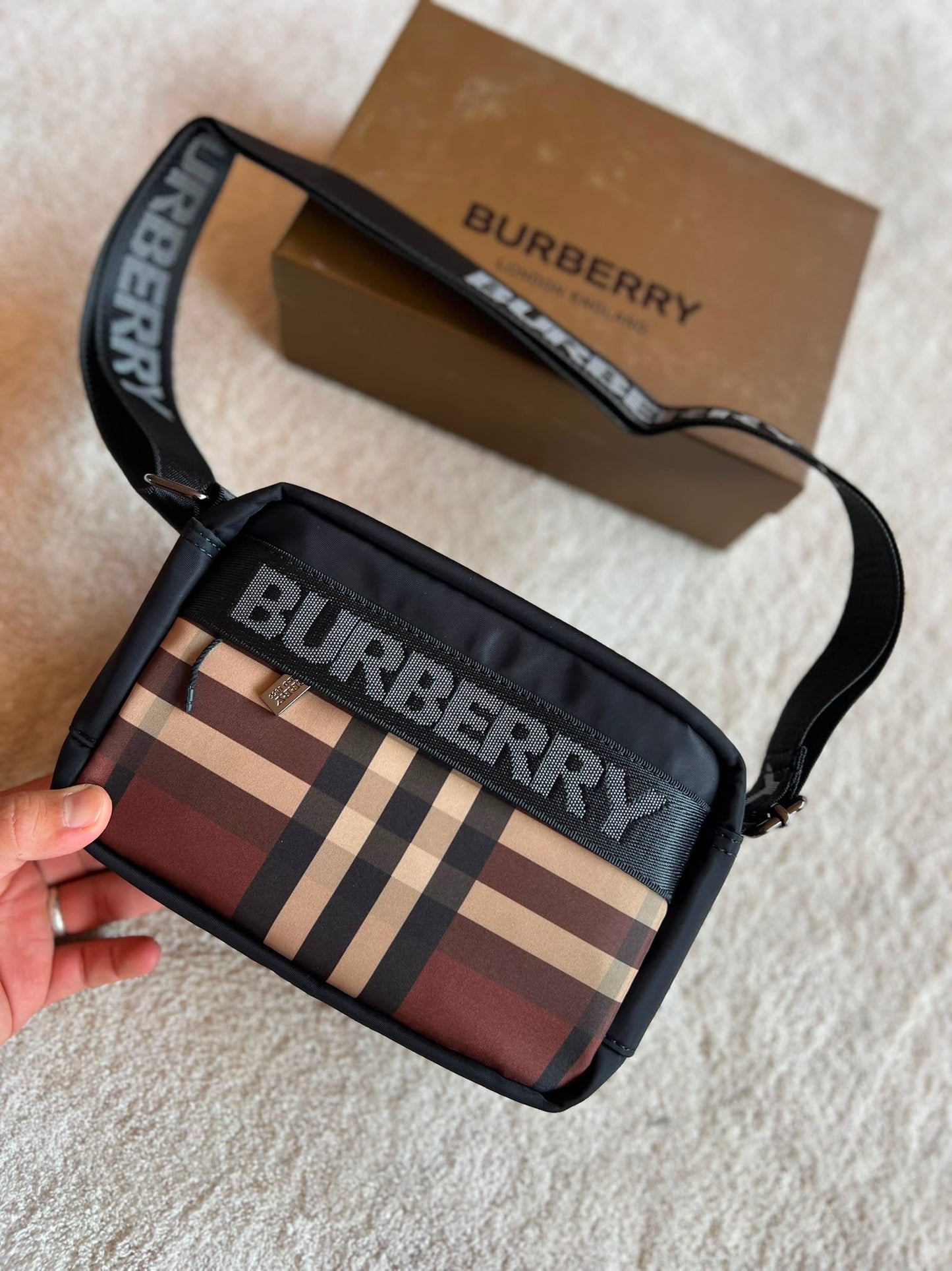 Bandolera Burberry 2026
