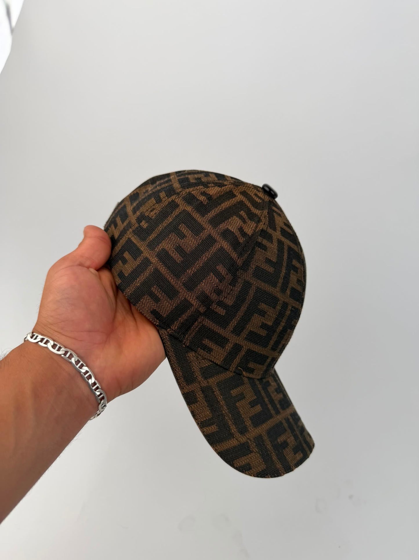 Gorra Fendi