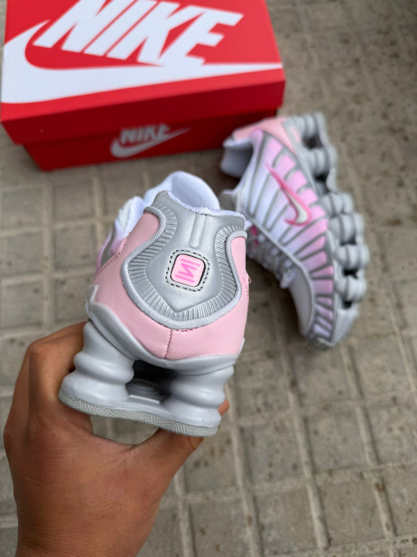 Zapatilla Nike Shox 2026