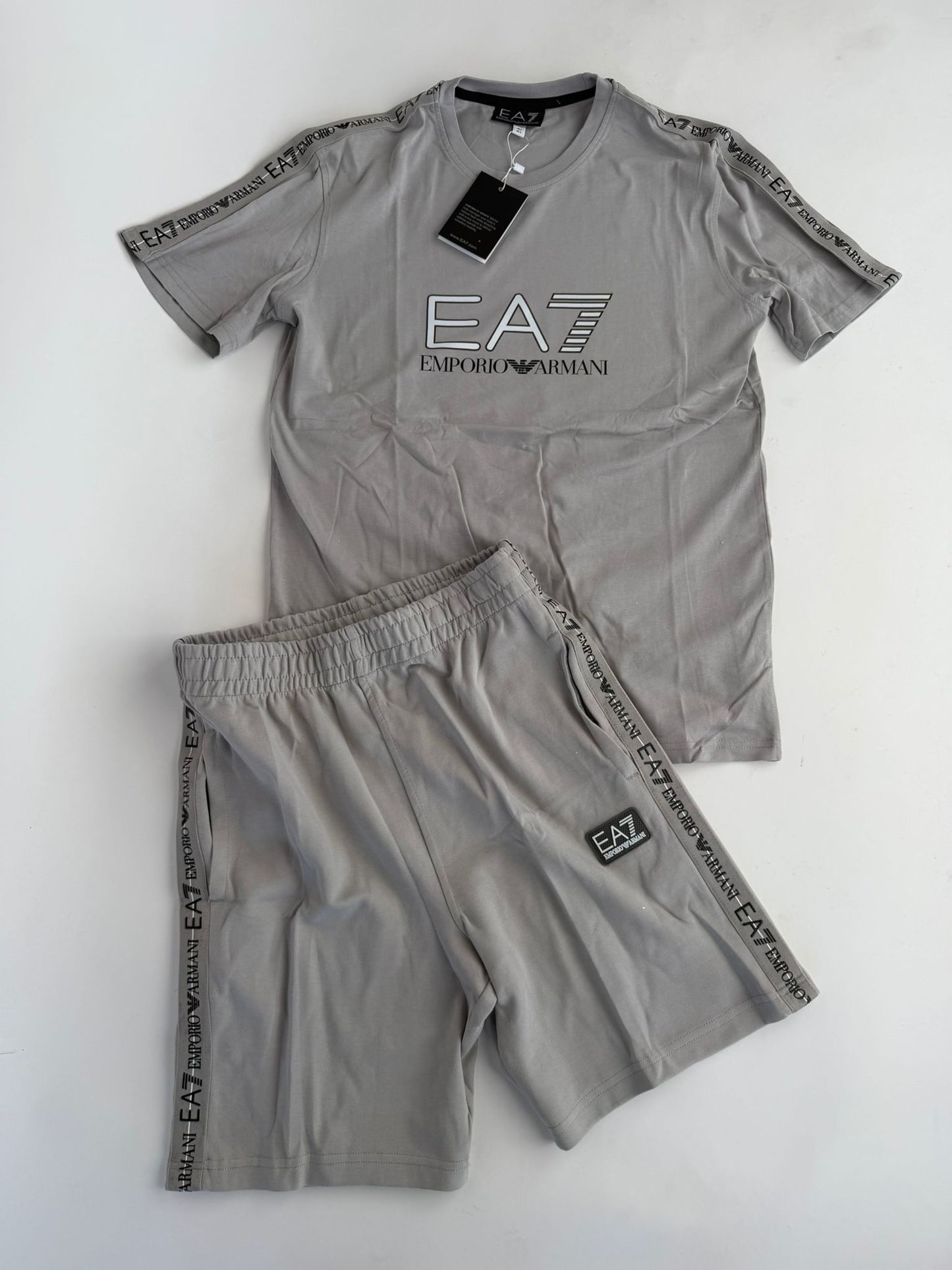 Conjunto Emporio Armani EA7 2026