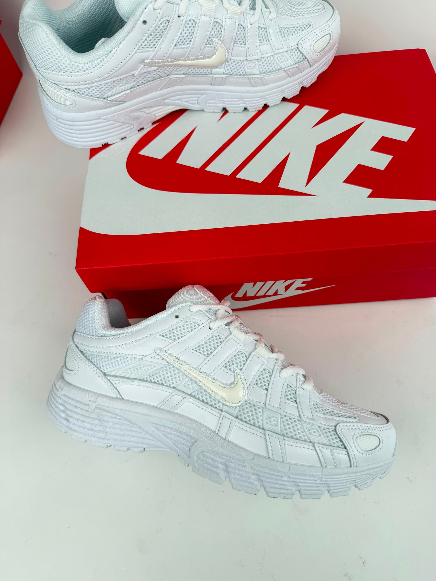 Zapatilla Nike P6000