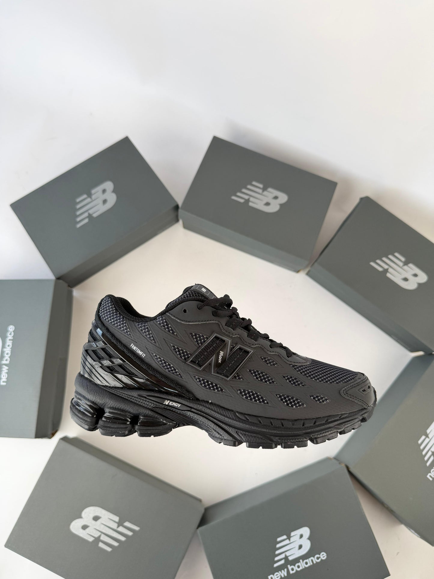 Zapatilla New Balance 1906