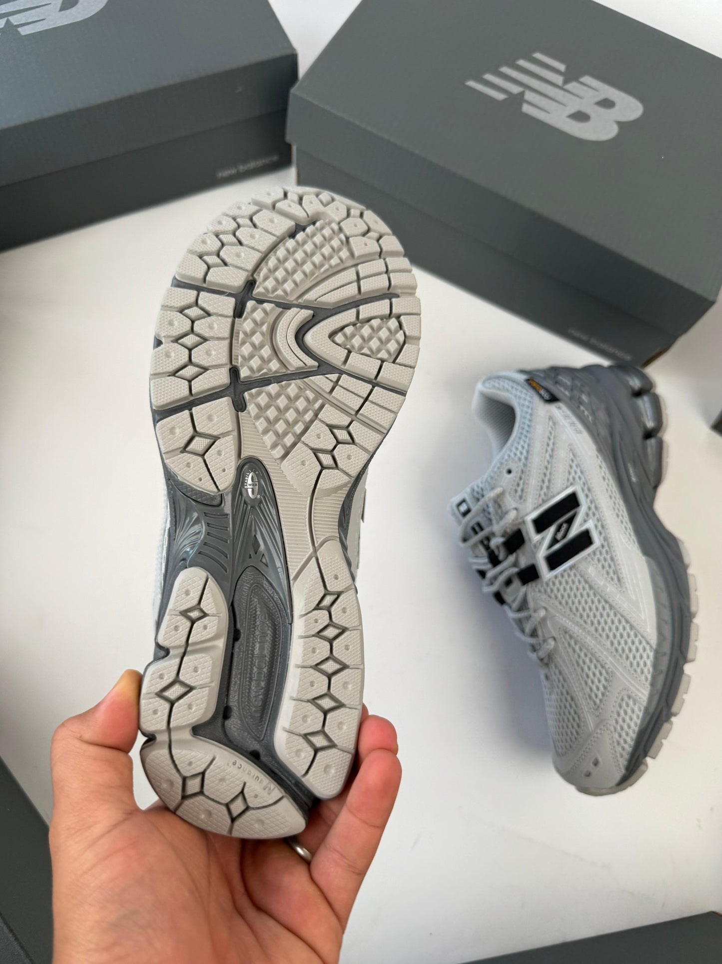 Zapatilla New Balance 1906