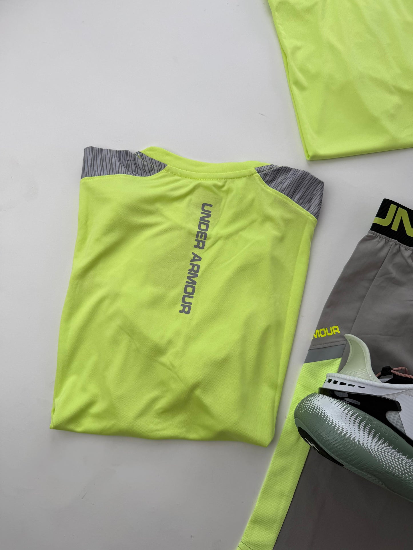 Conjunto Under Armour 2026