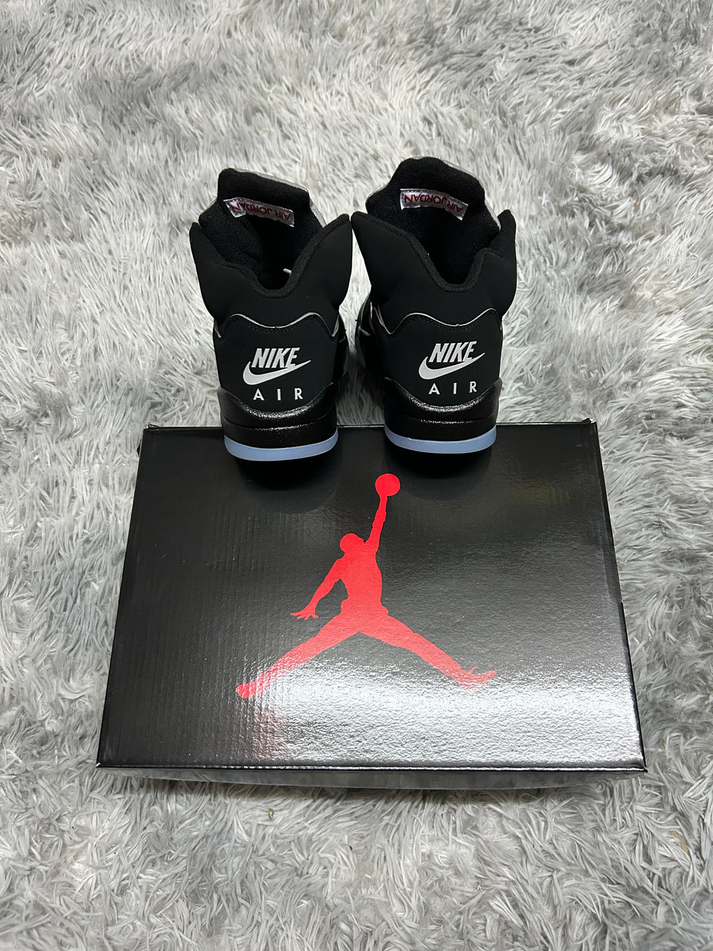 Zapatilla Nike Air Jordan 5 Retro OG Black Metallic Reimagined