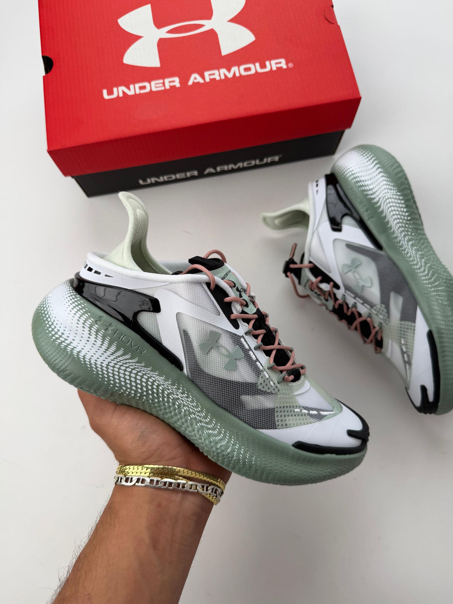 Zapatilla Under Armour 2026
