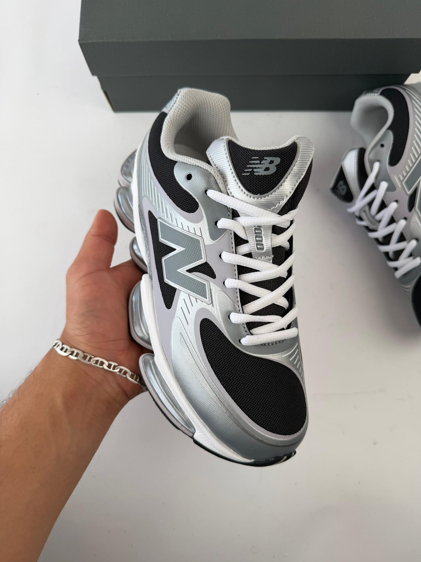Zapatilla New Balance 2000