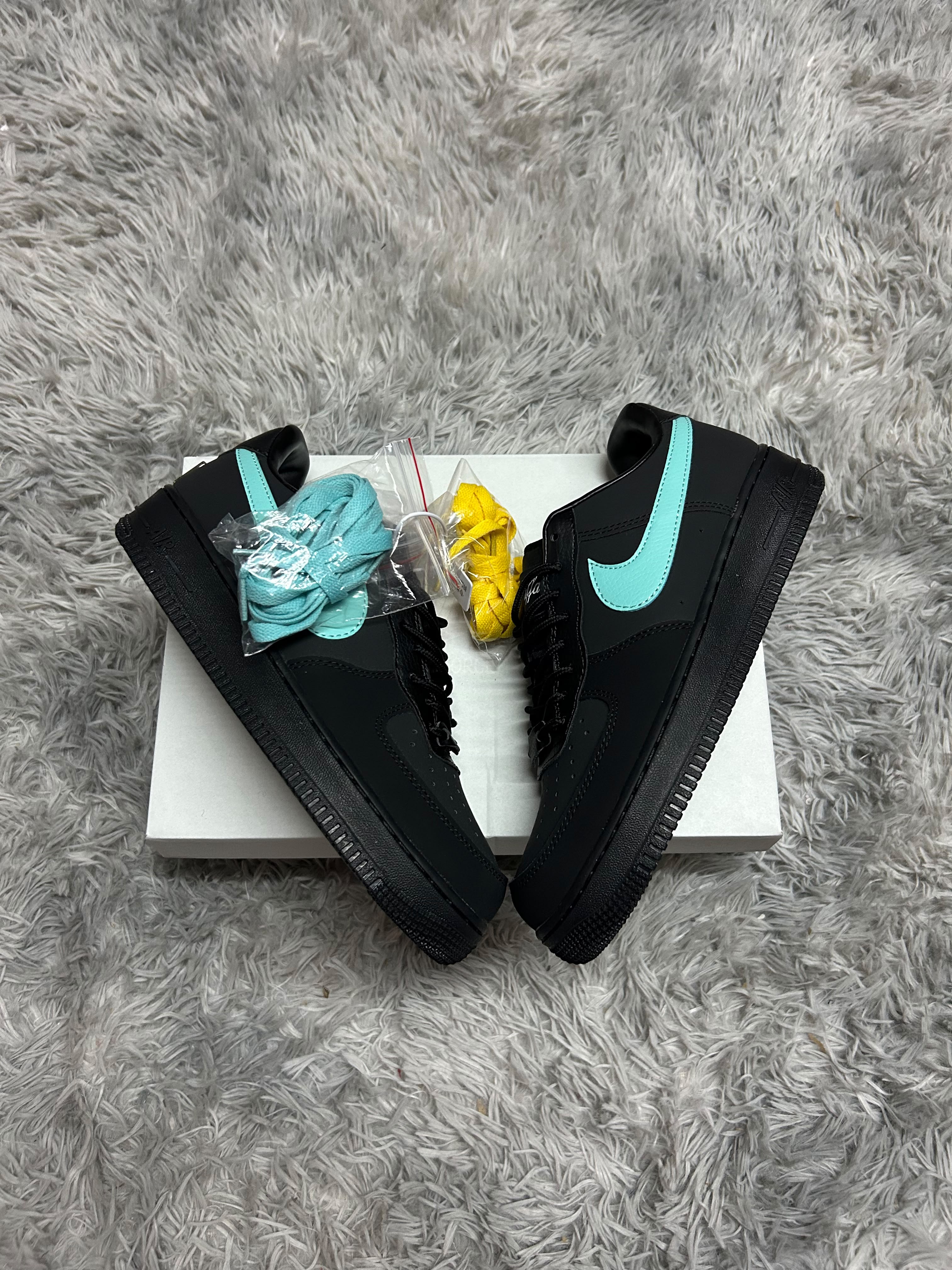 Zapatilla Nike Air Force 1 Low Tiffany y Co