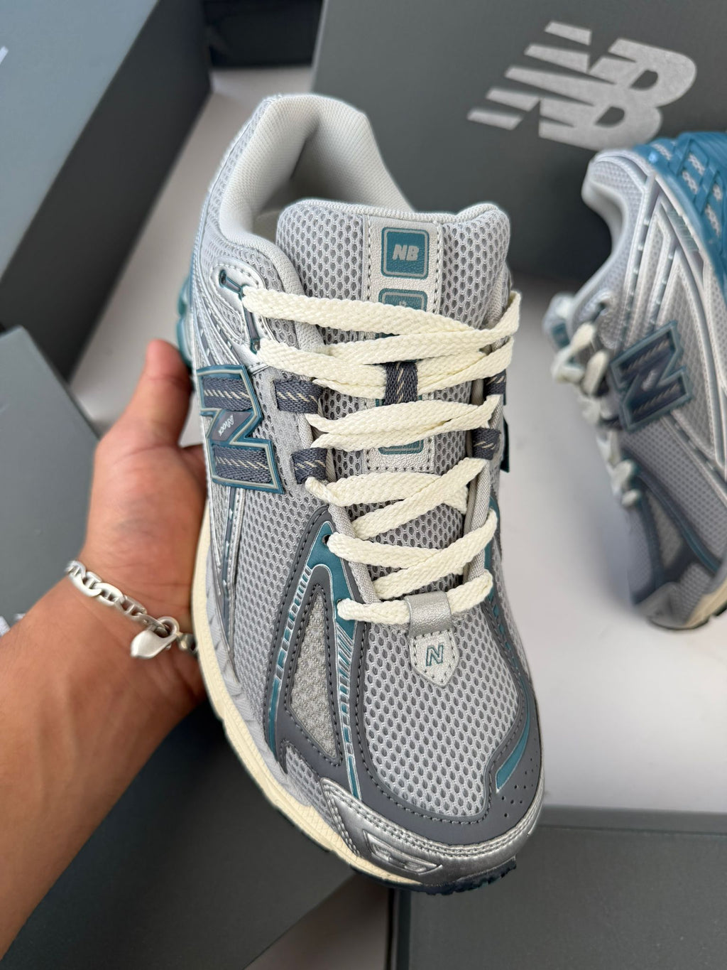 Zapatilla New Balance 1906