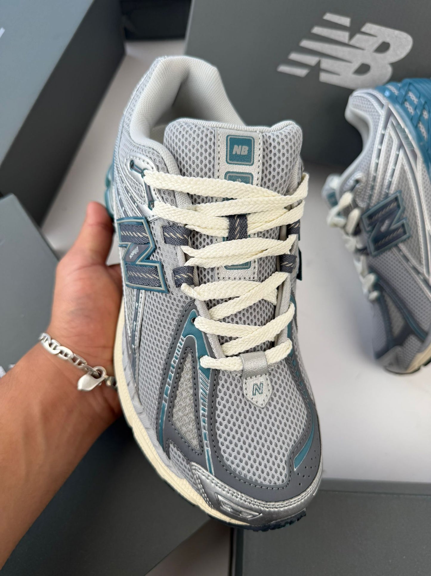 Zapatilla New Balance 1906