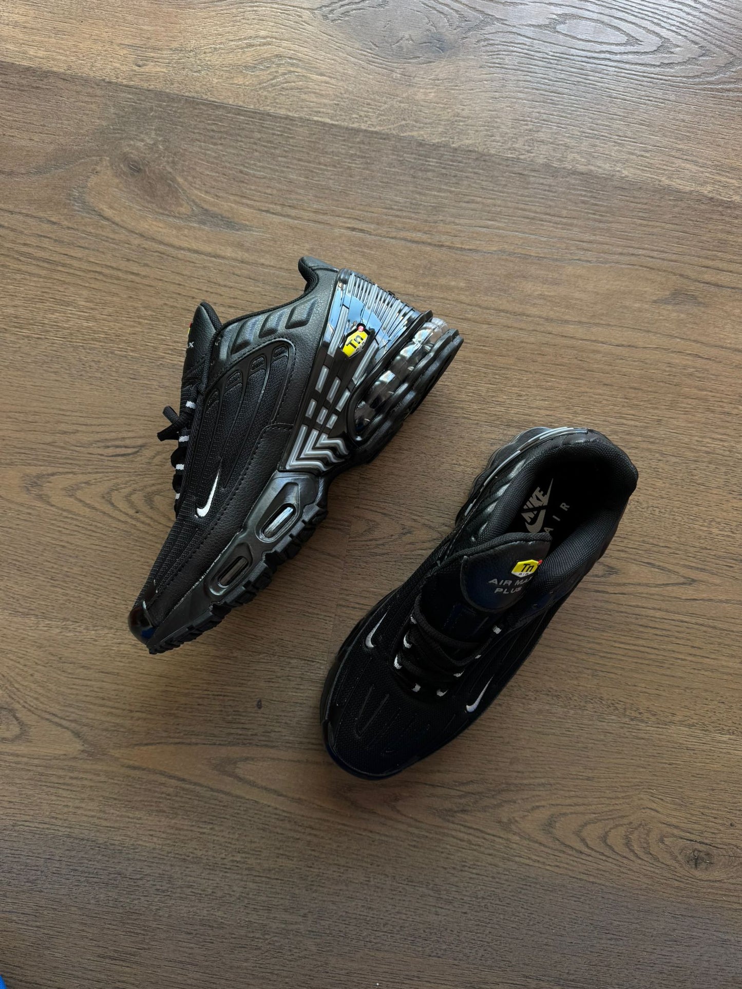 Zapatilla Nike Tn Tuned Black Silver