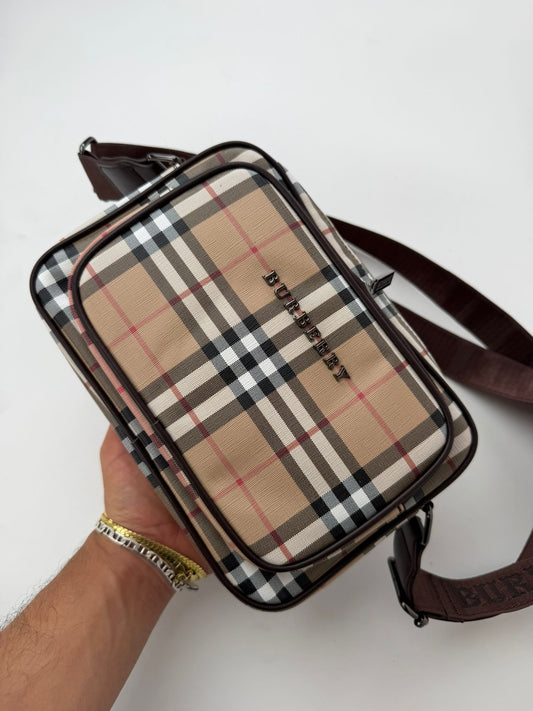 Bandolera Burberry 2026