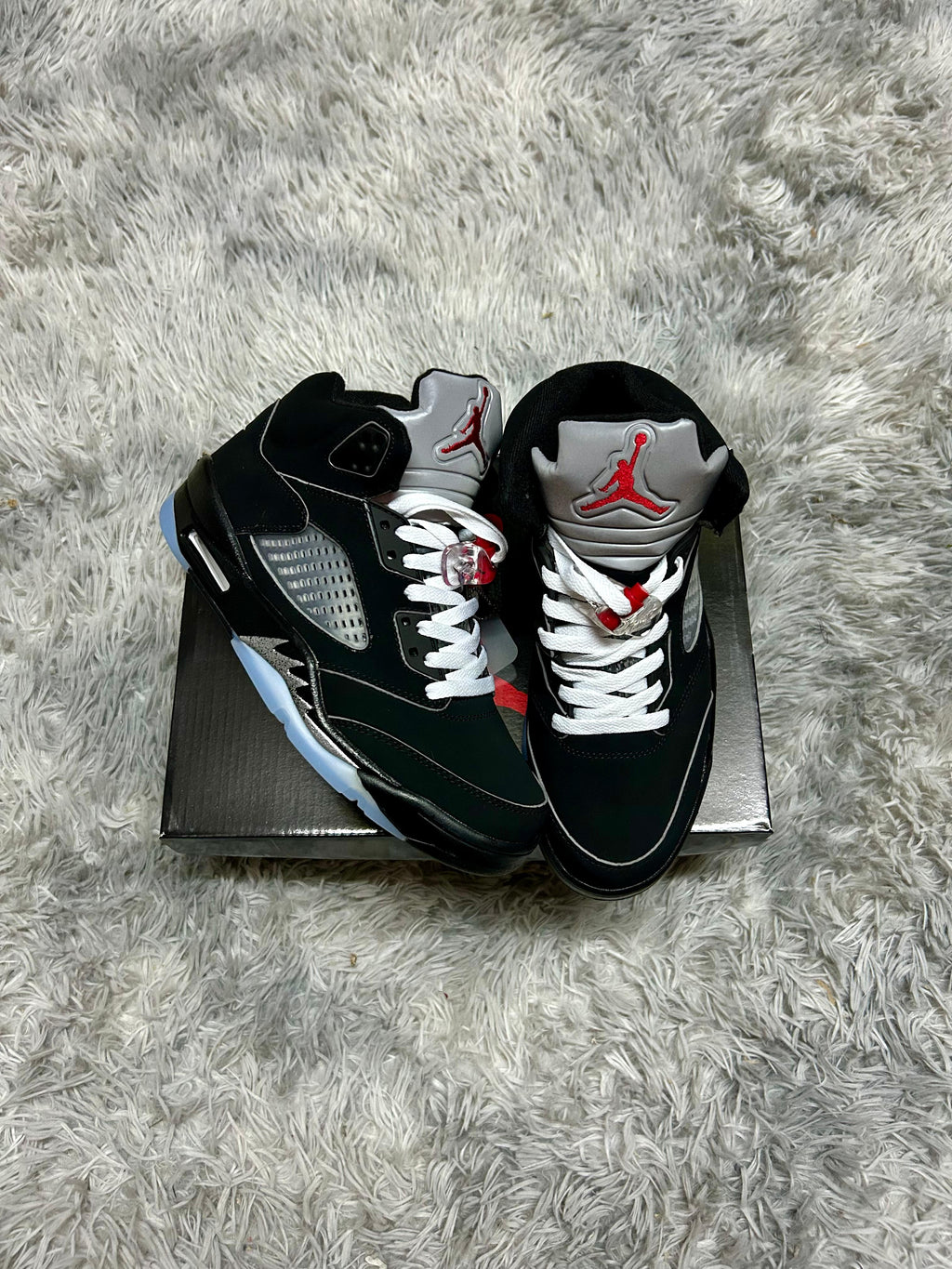 Zapatilla Nike Air Jordan 5 Retro OG Black Metallic Reimagined