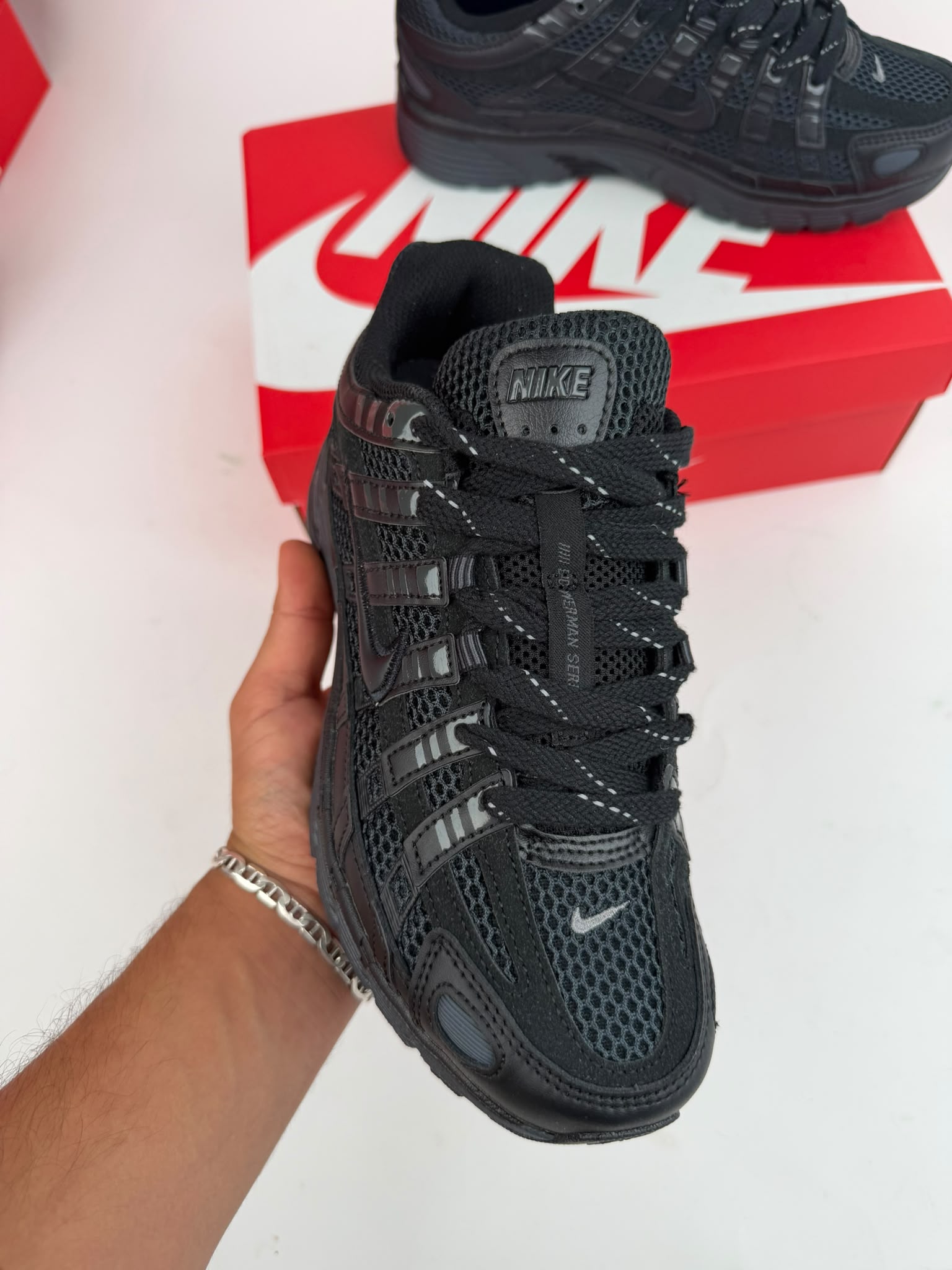 Zapatilla Nike P6000