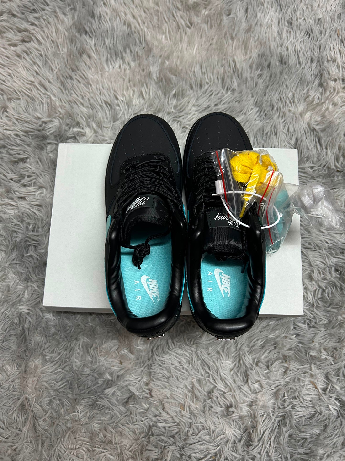 Zapatilla Nike Air Force 1 Low Tiffany y Co