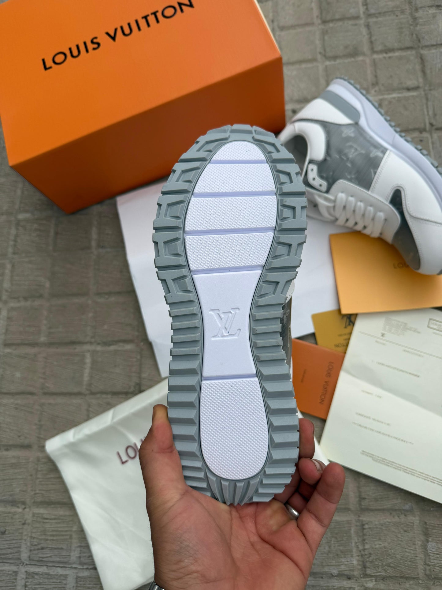 Zapatilla Louis Vuitton Run Away