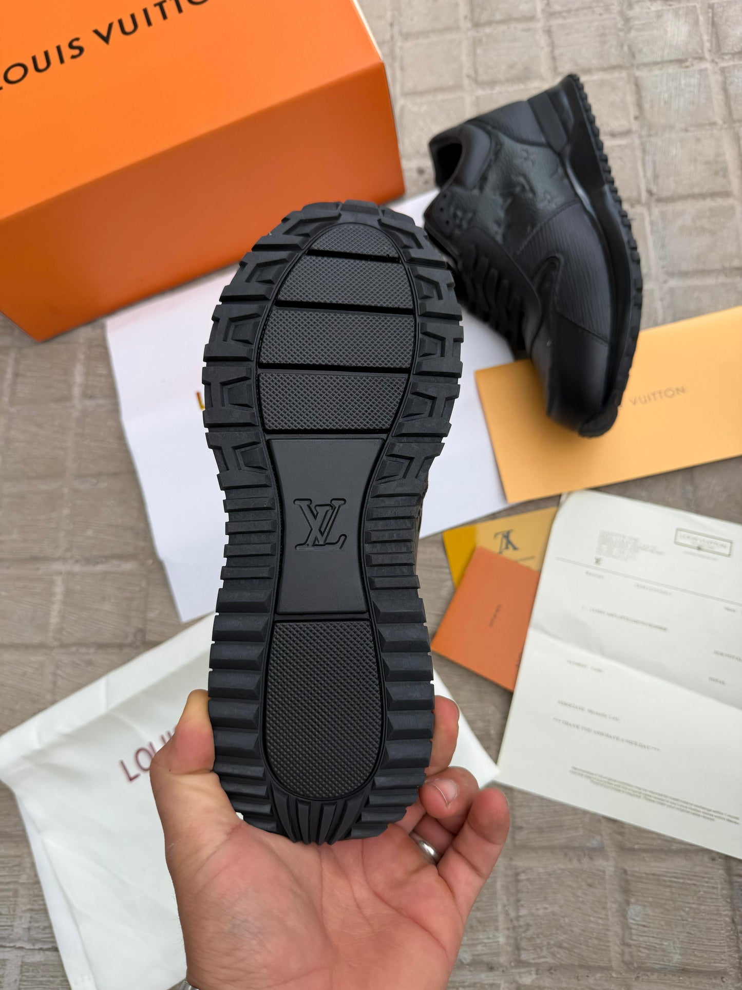 Zapatilla Louis Vuitton Run Away