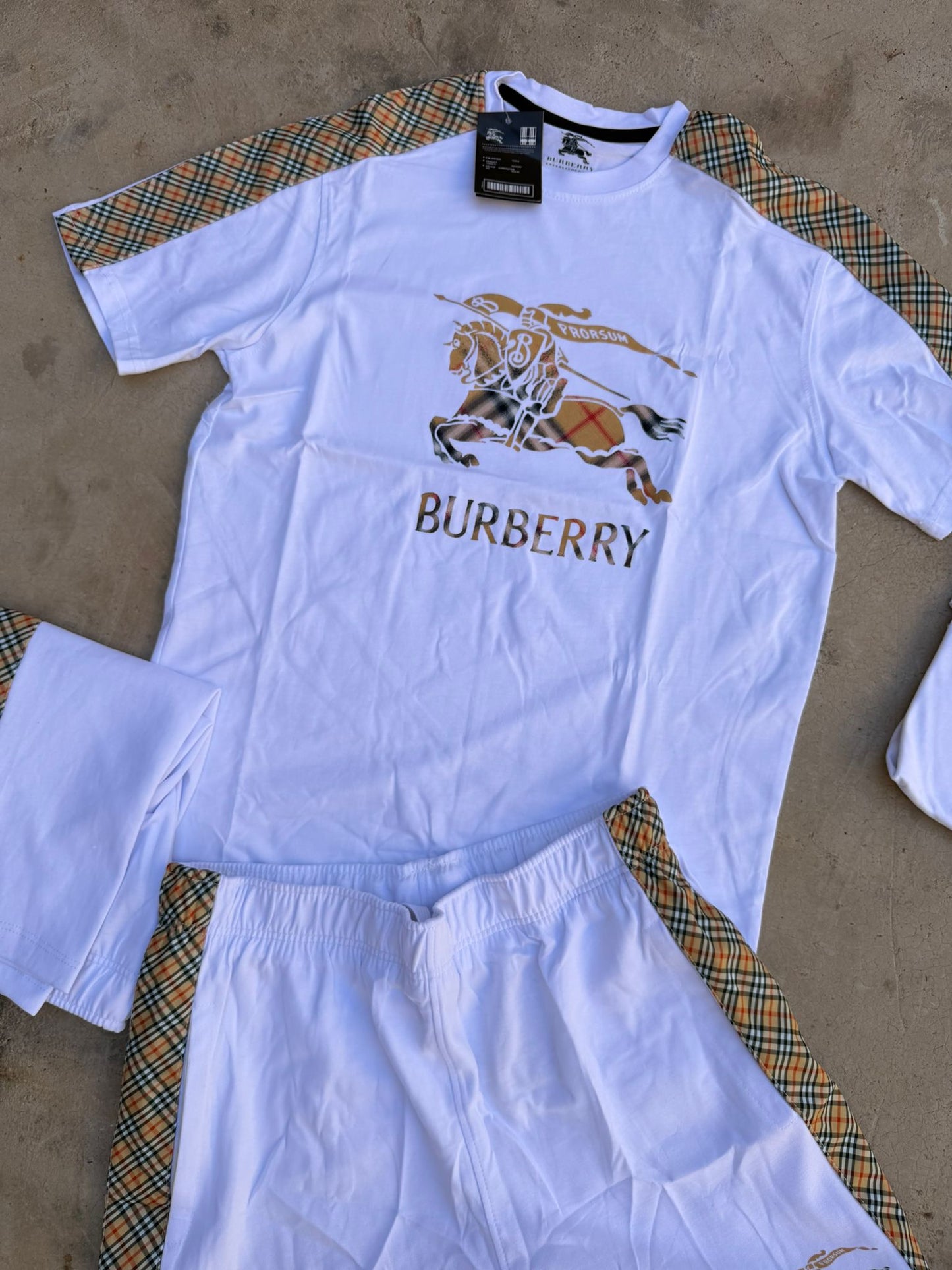 Conjunto Burberry 2026