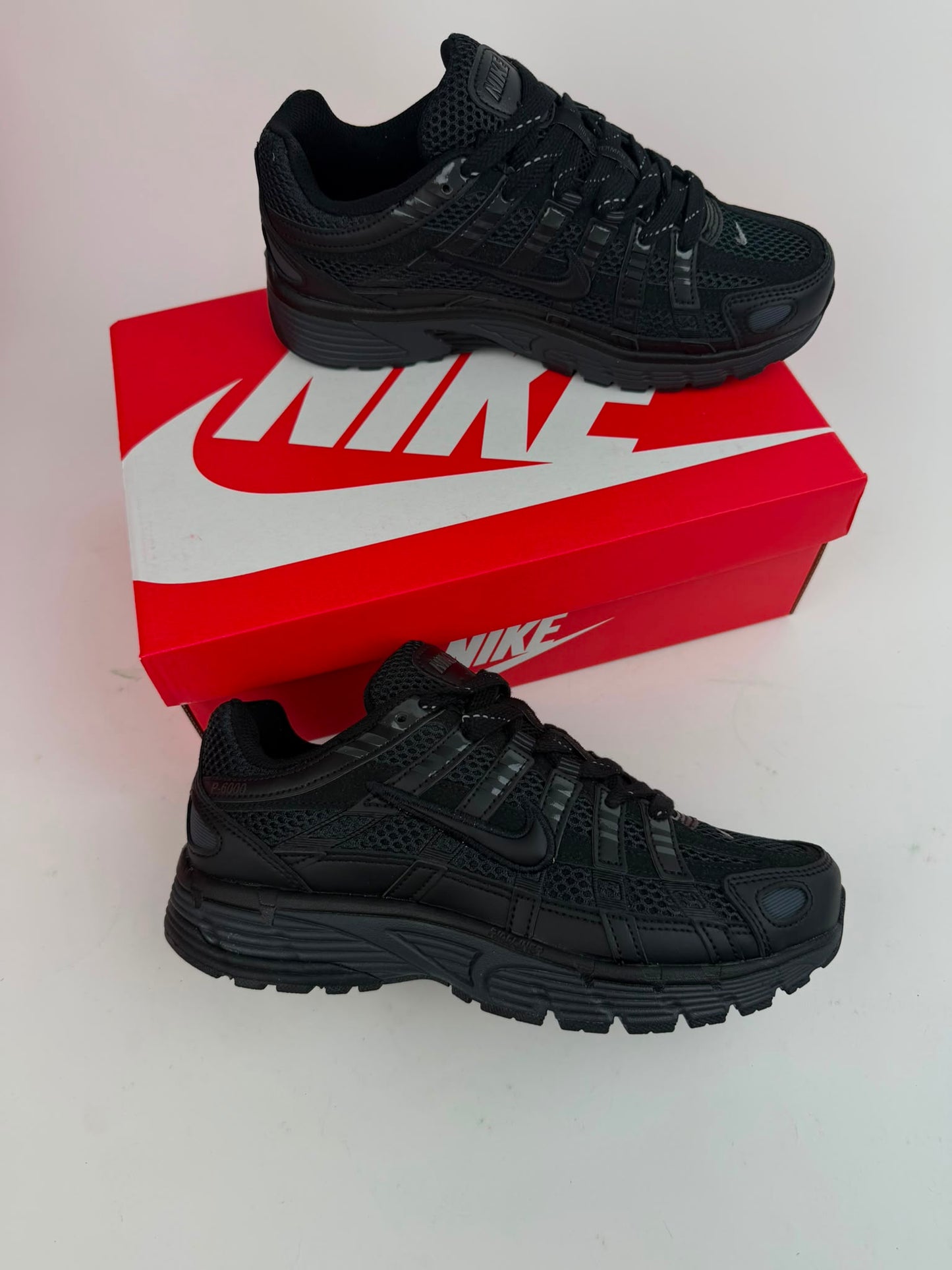 Zapatilla Nike P6000
