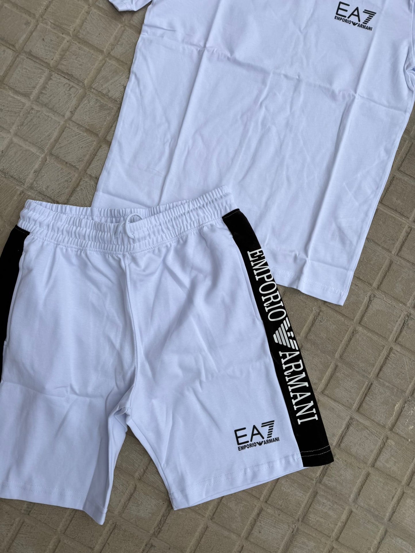Conjunto Emporio Armani EA7