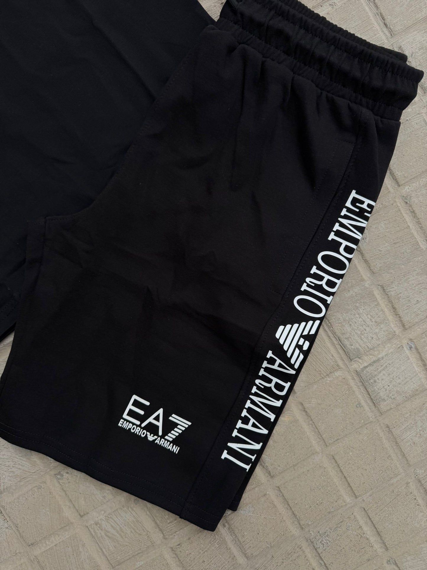 Conjunto Emporio Armani EA7
