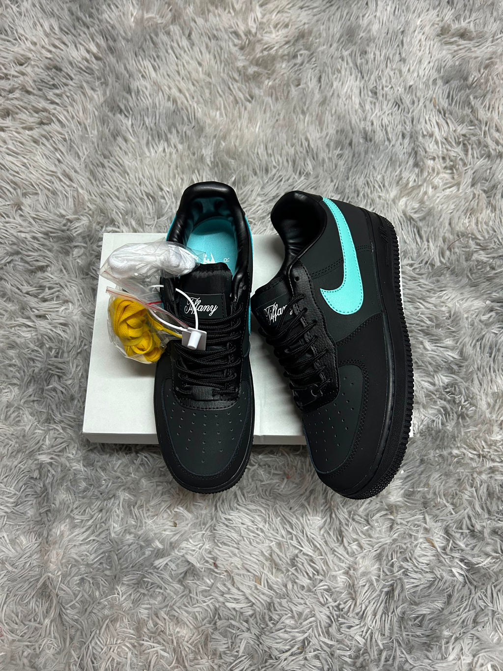 Zapatilla Nike Air Force 1 Low Tiffany y Co