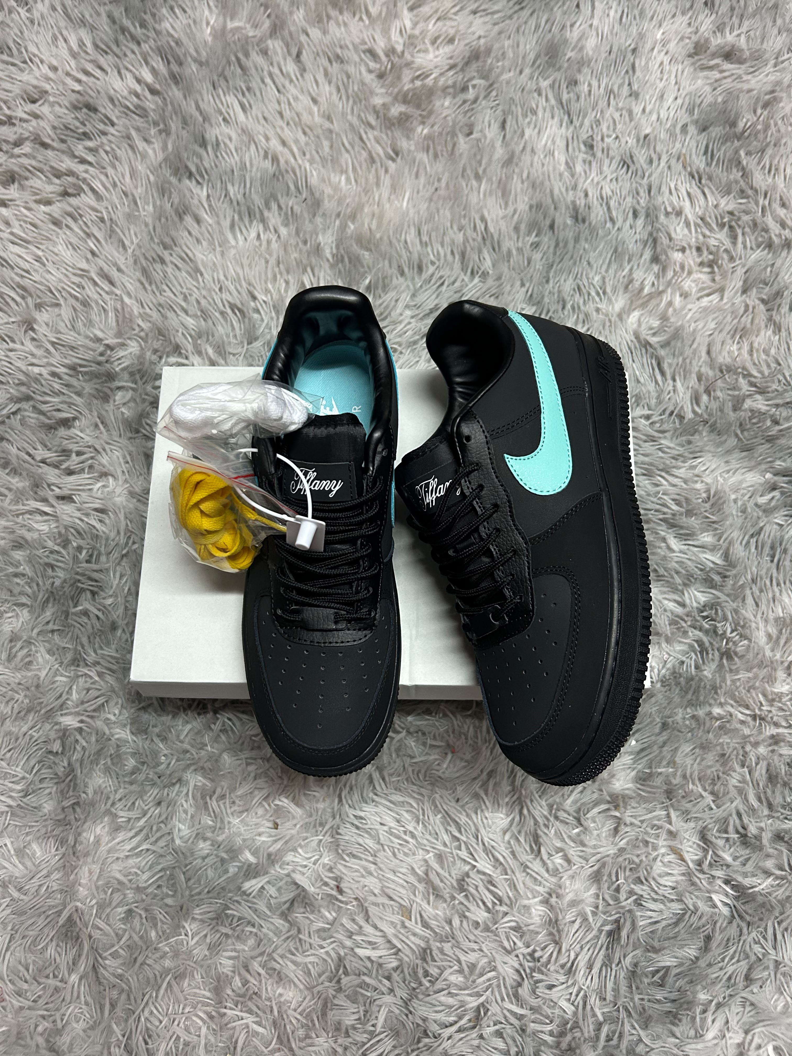 Zapatilla Nike Air Force 1 Low Tiffany y Co