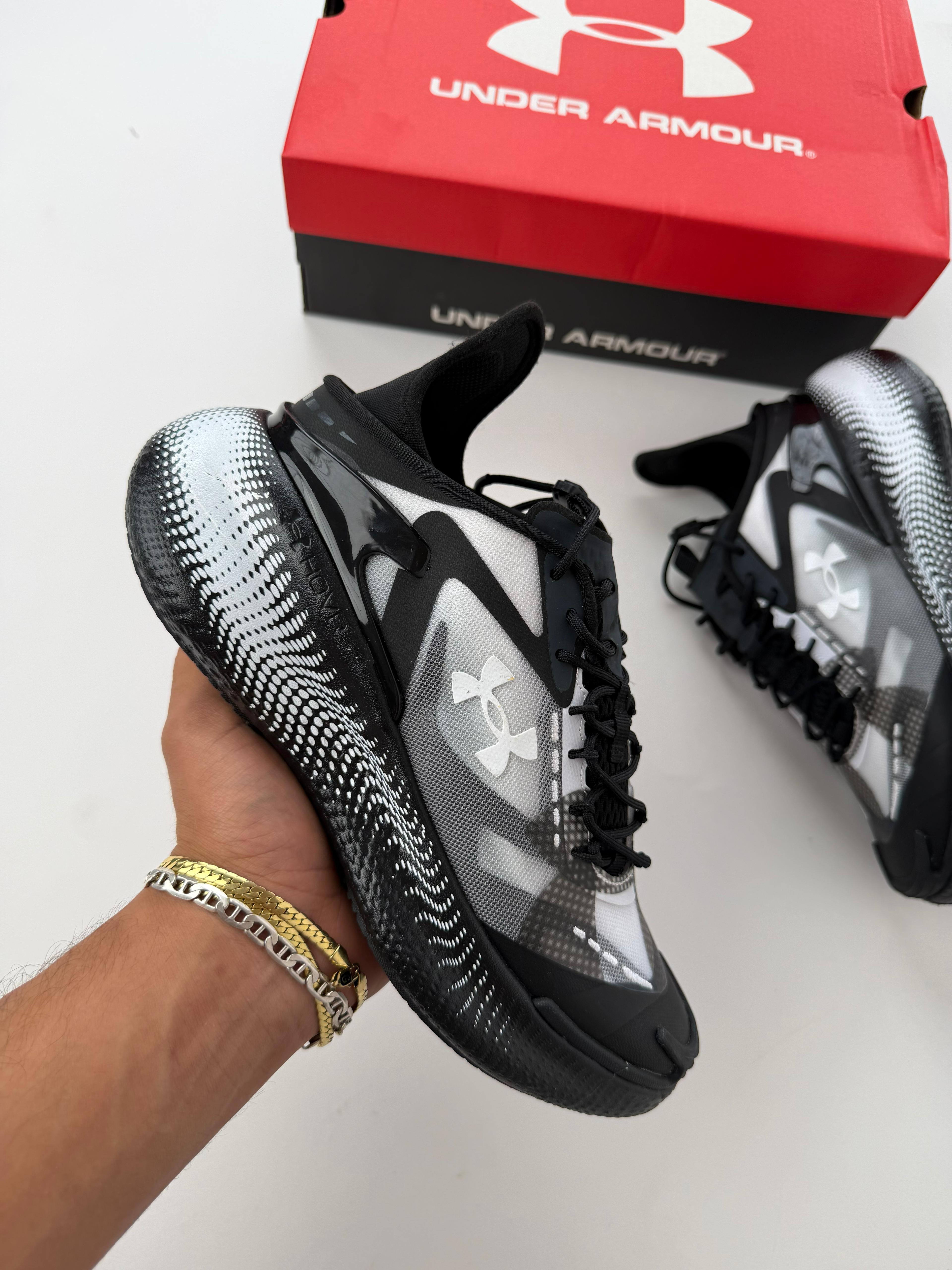 Zapatilla Under Armour 2026