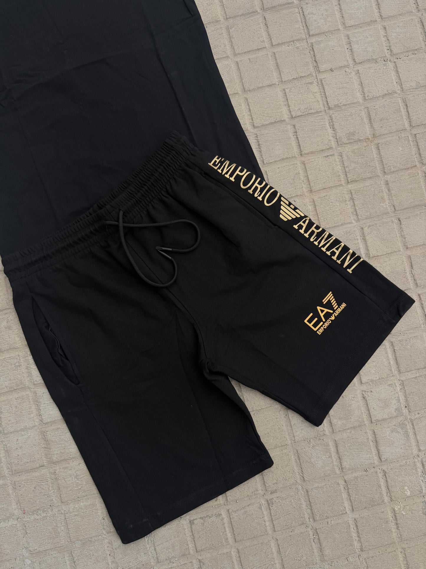Conjunto Emporio Armani EA7