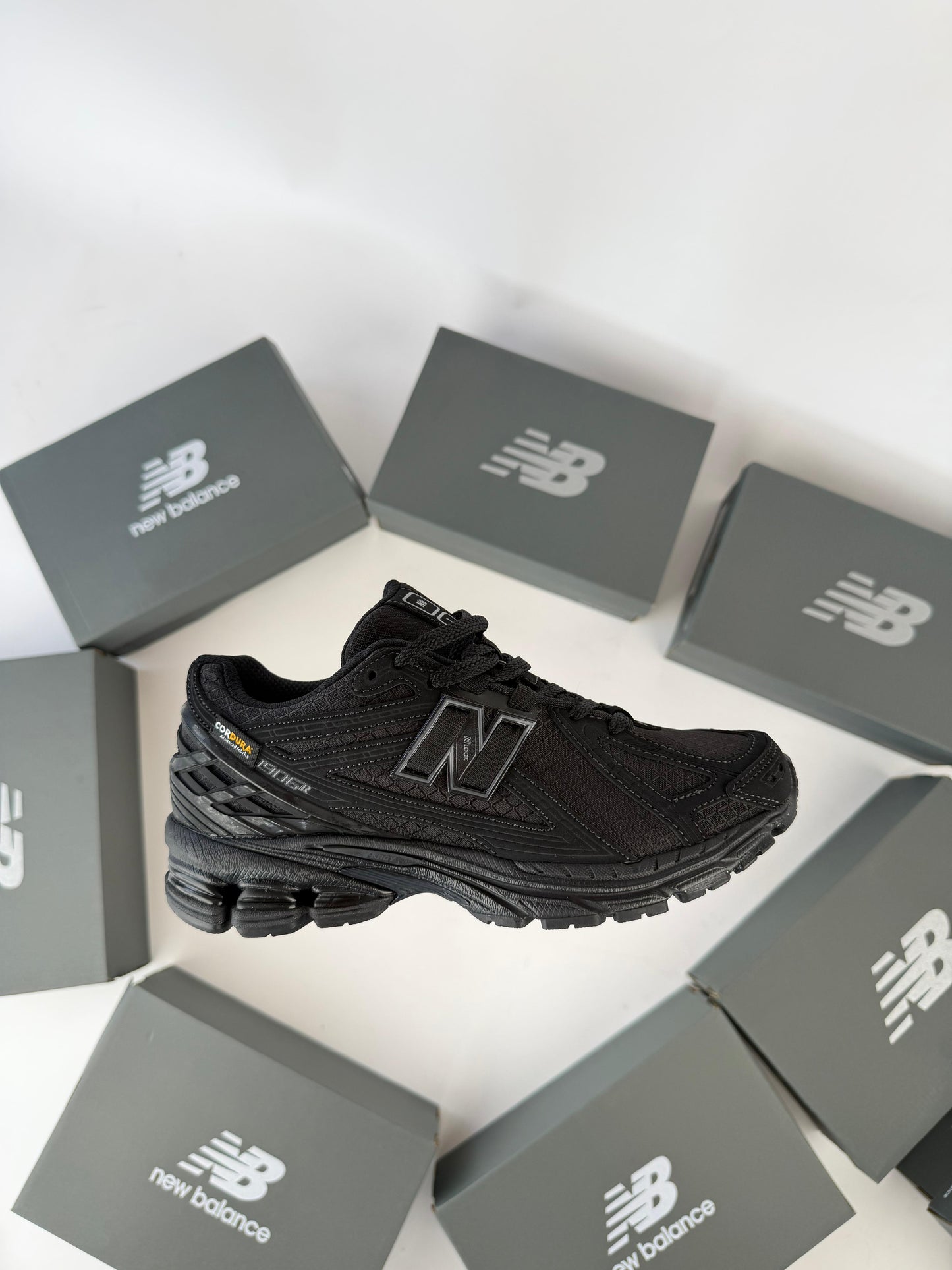 Zapatilla New Balance 1906