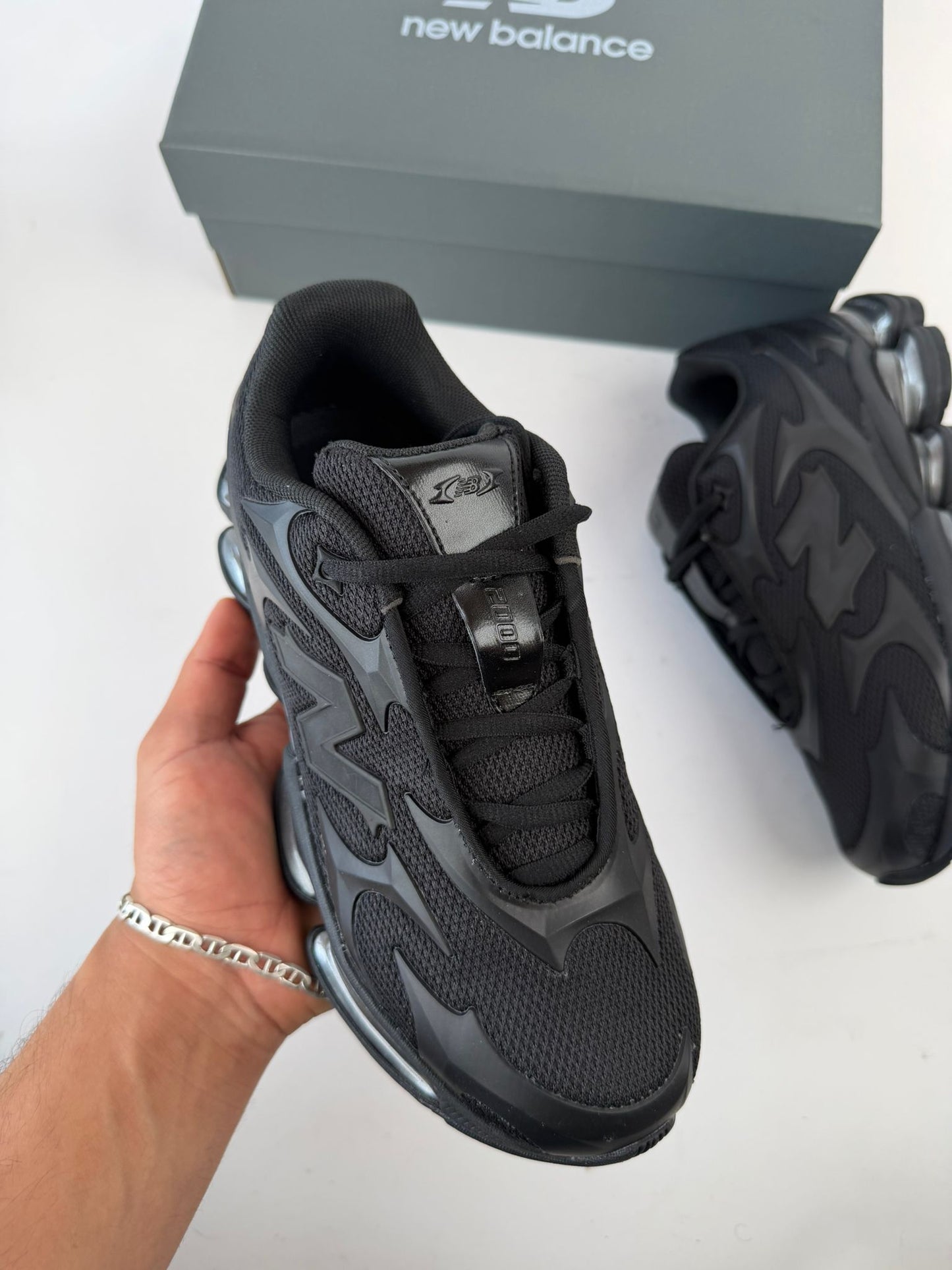 Zapatilla New Balance 2000