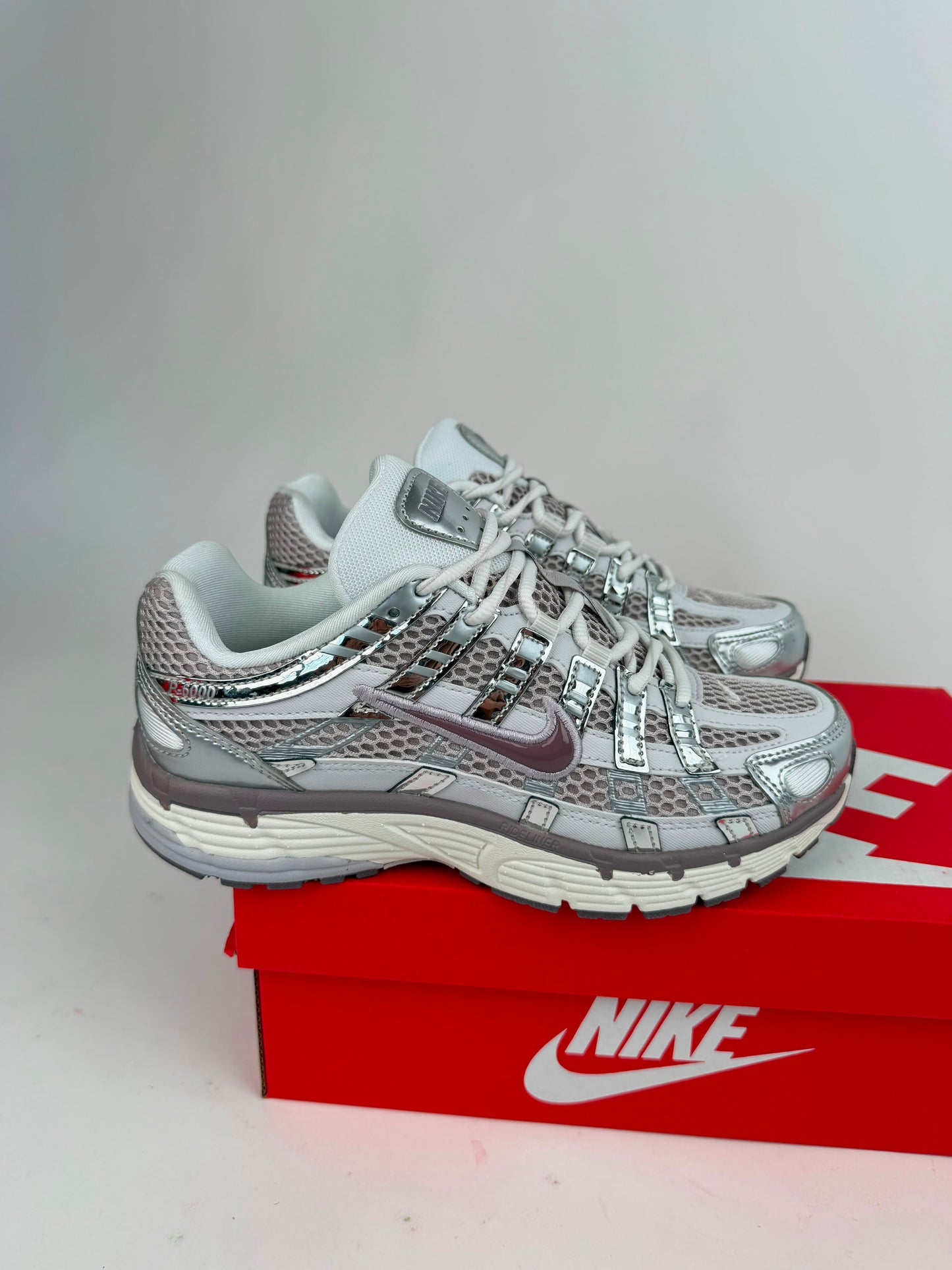 Zapatilla Nike P6000