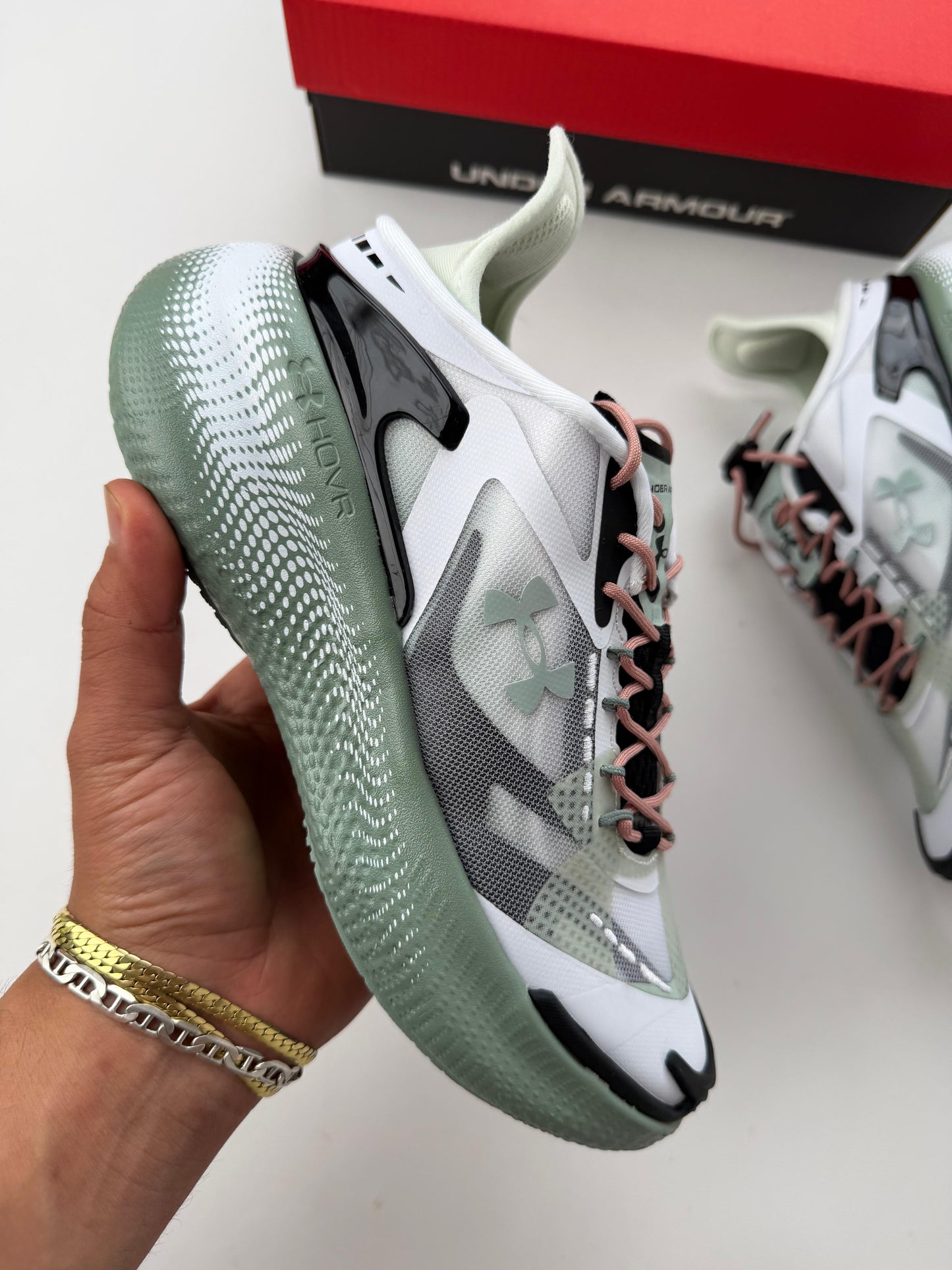Zapatilla Under Armour 2026