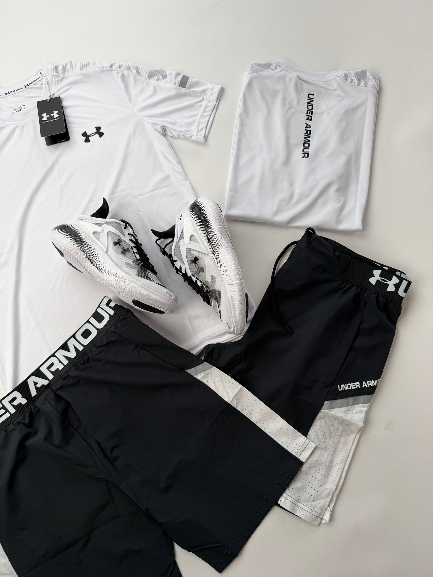 Pack Conjunto + Zapatilla Under Armour