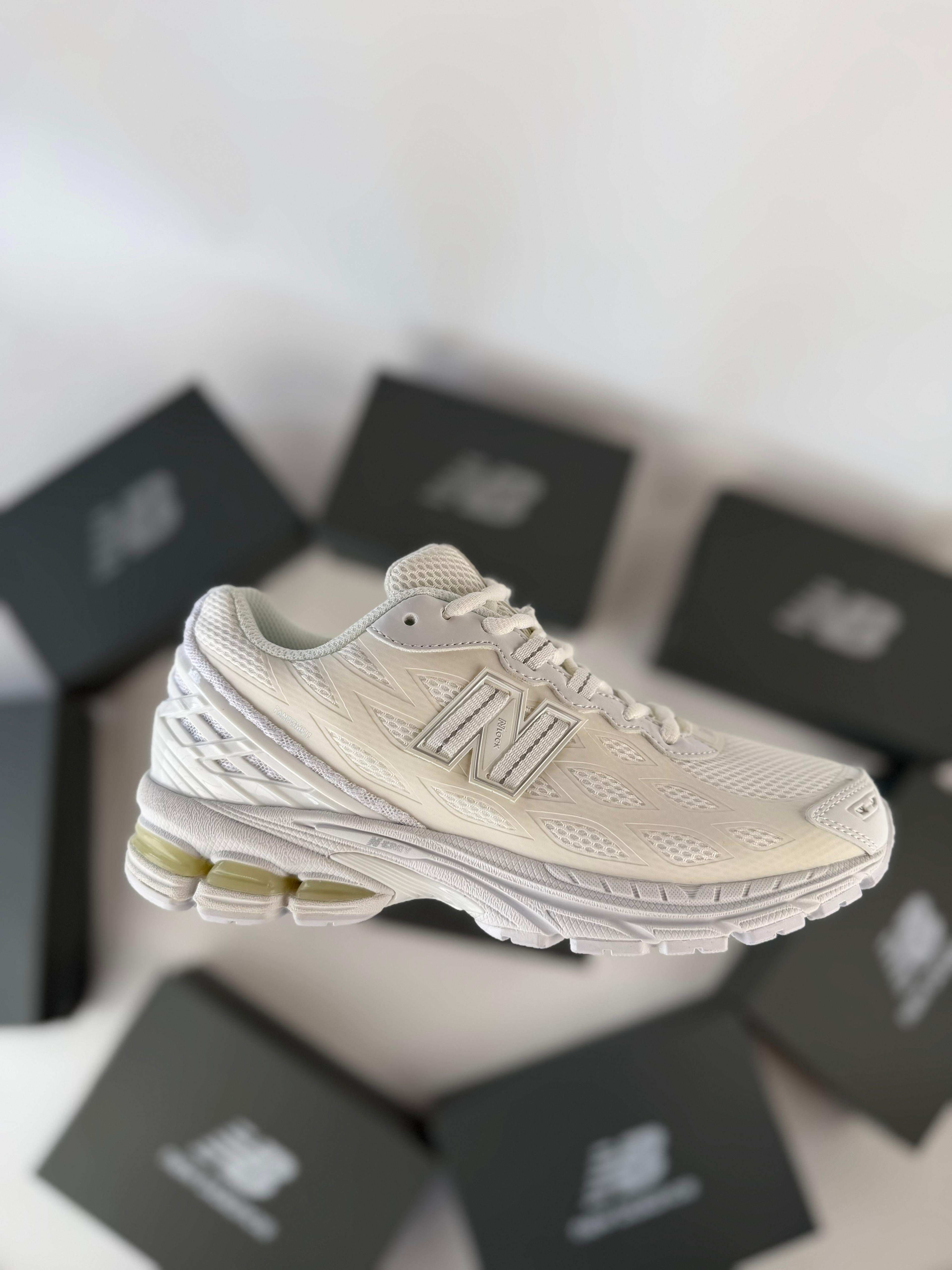Zapatilla New Balance 1906