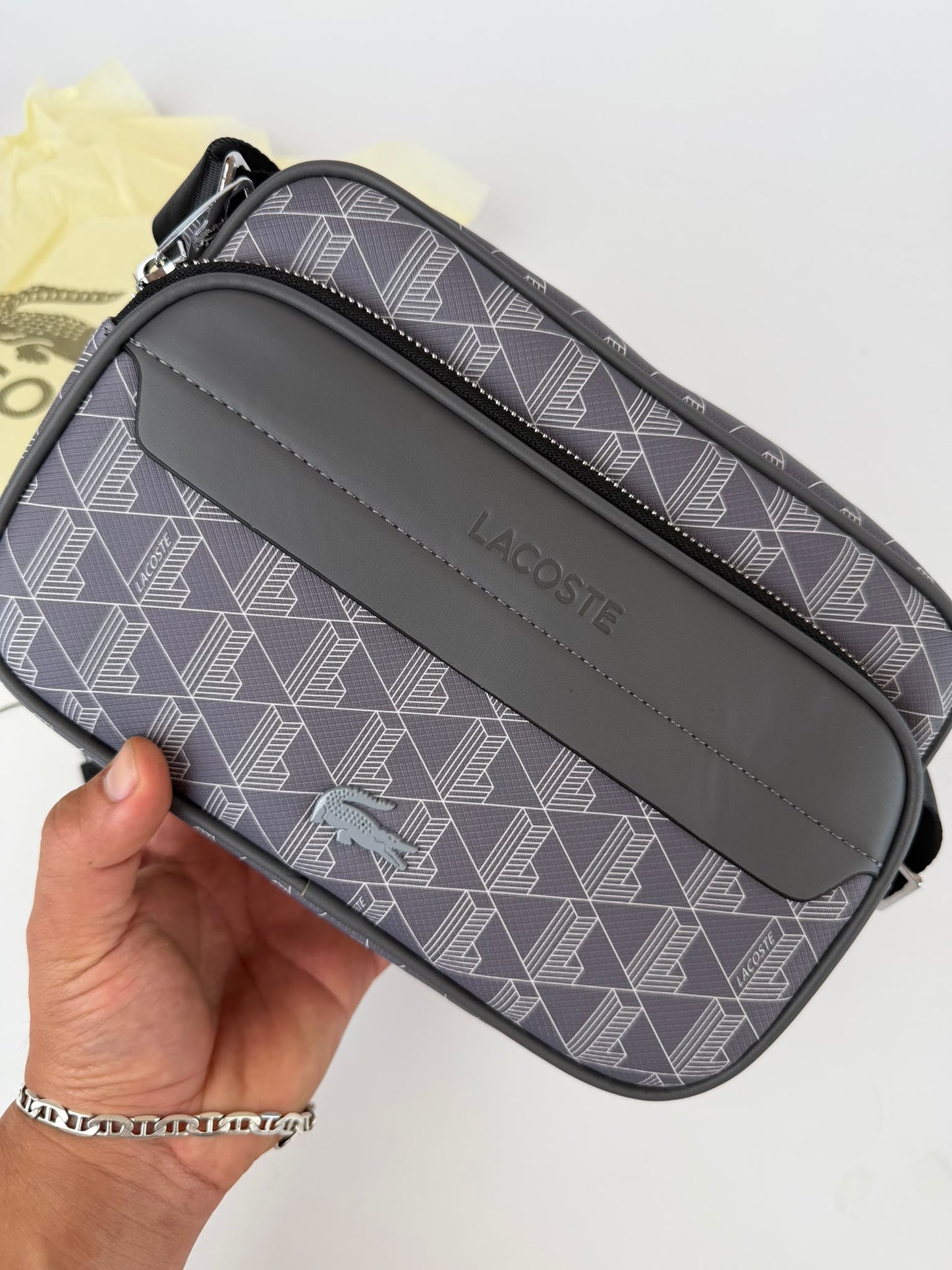 Bandolera Lacoste 2026