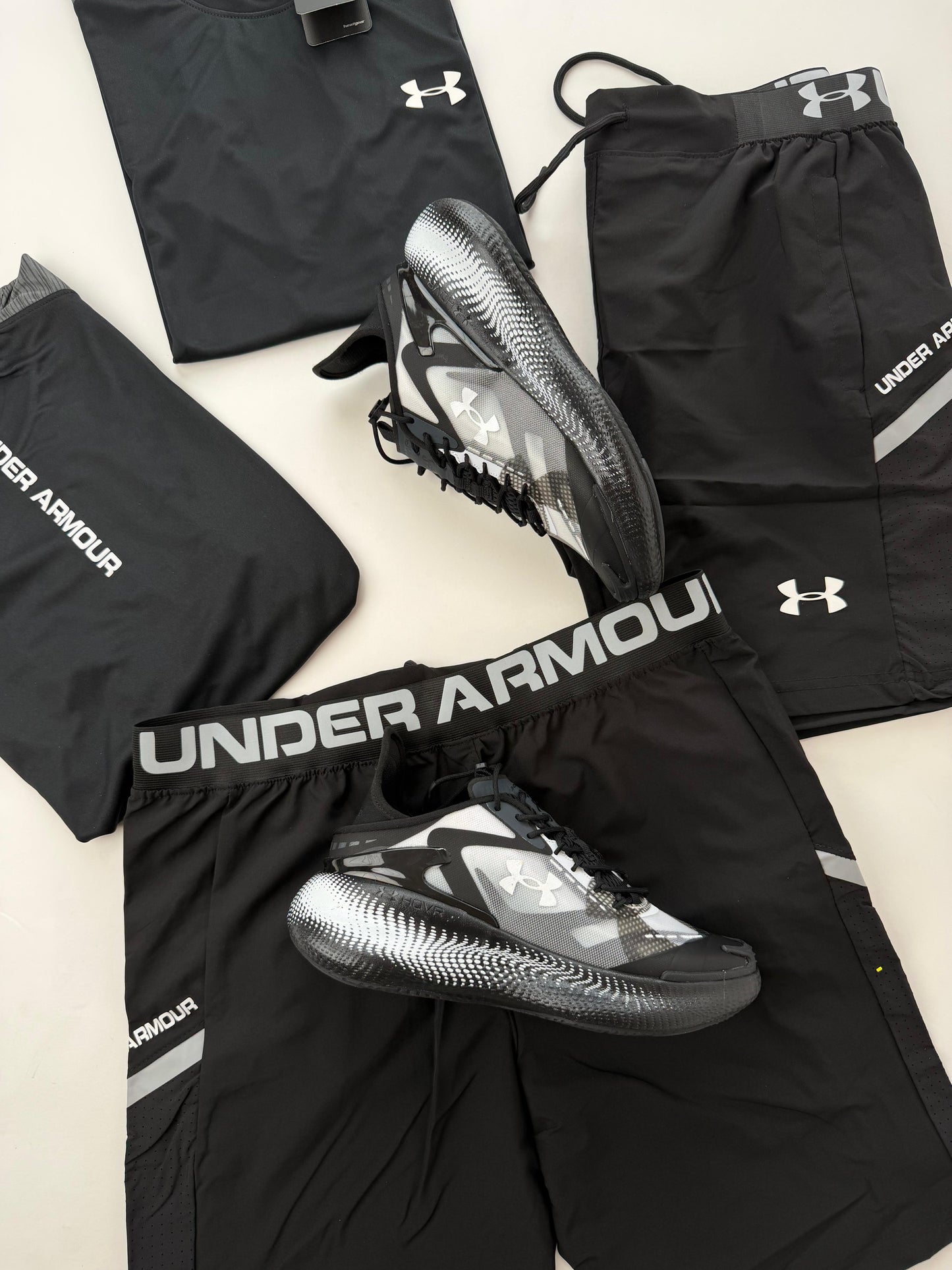 Pack Conjunto + Zapatilla Under Armour