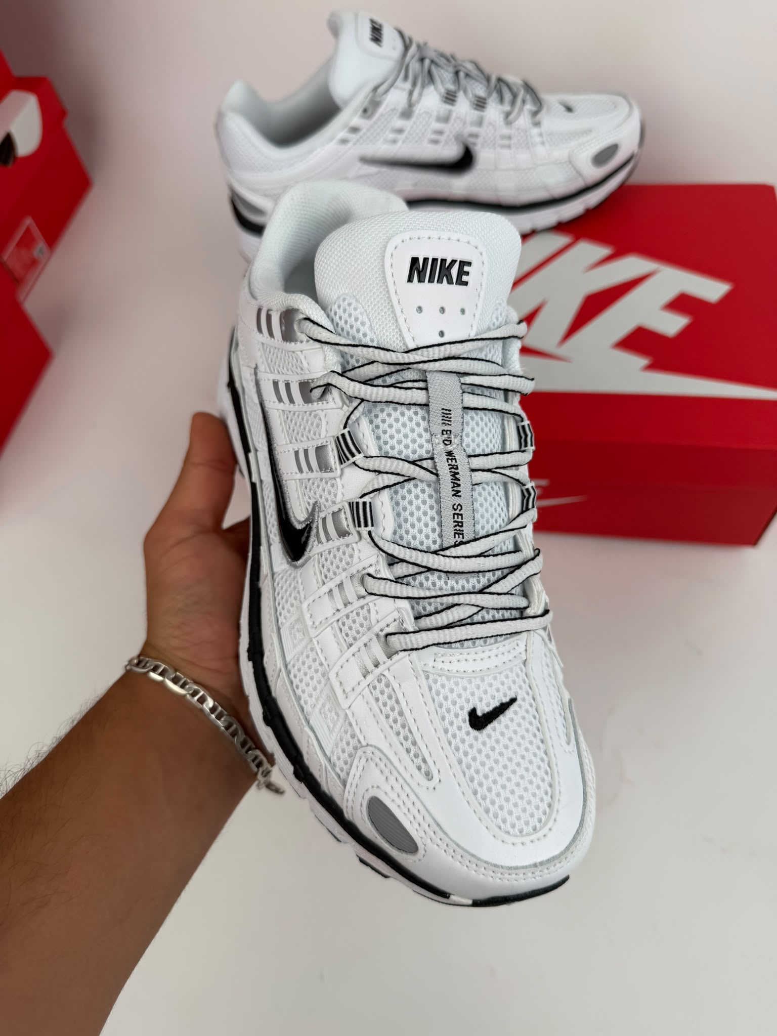 Zapatilla Nike P6000