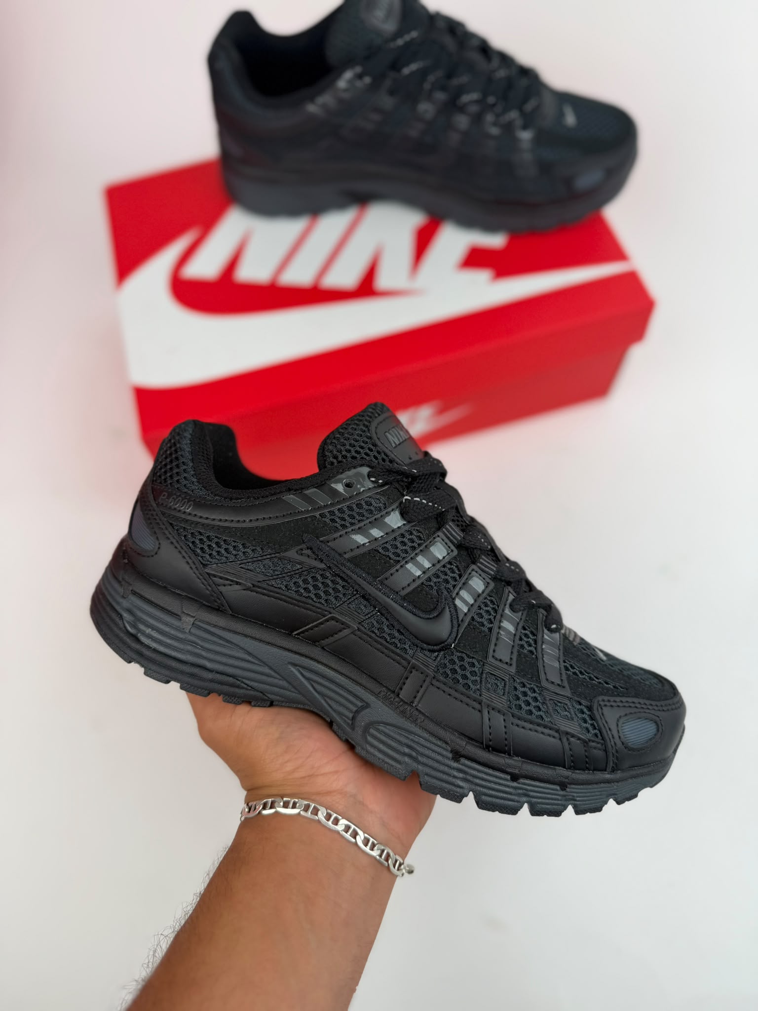 Zapatilla Nike P6000