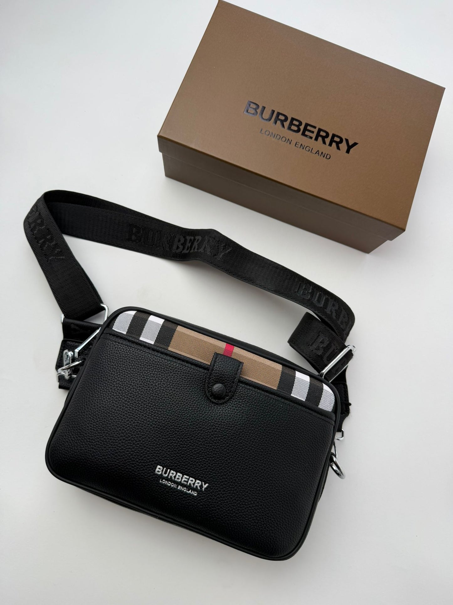 Bandolera Burberry 2026