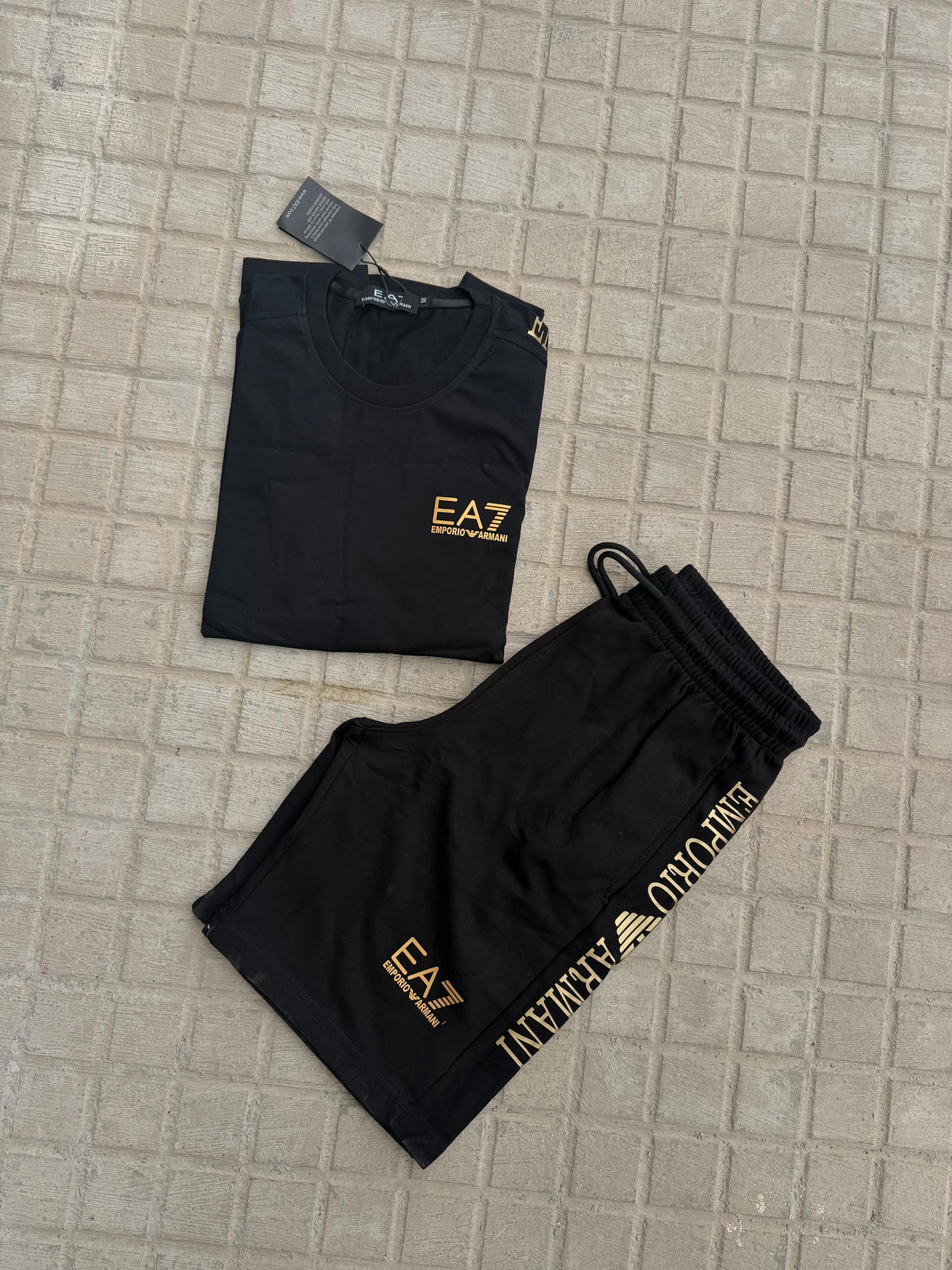 Conjunto Emporio Armani EA7
