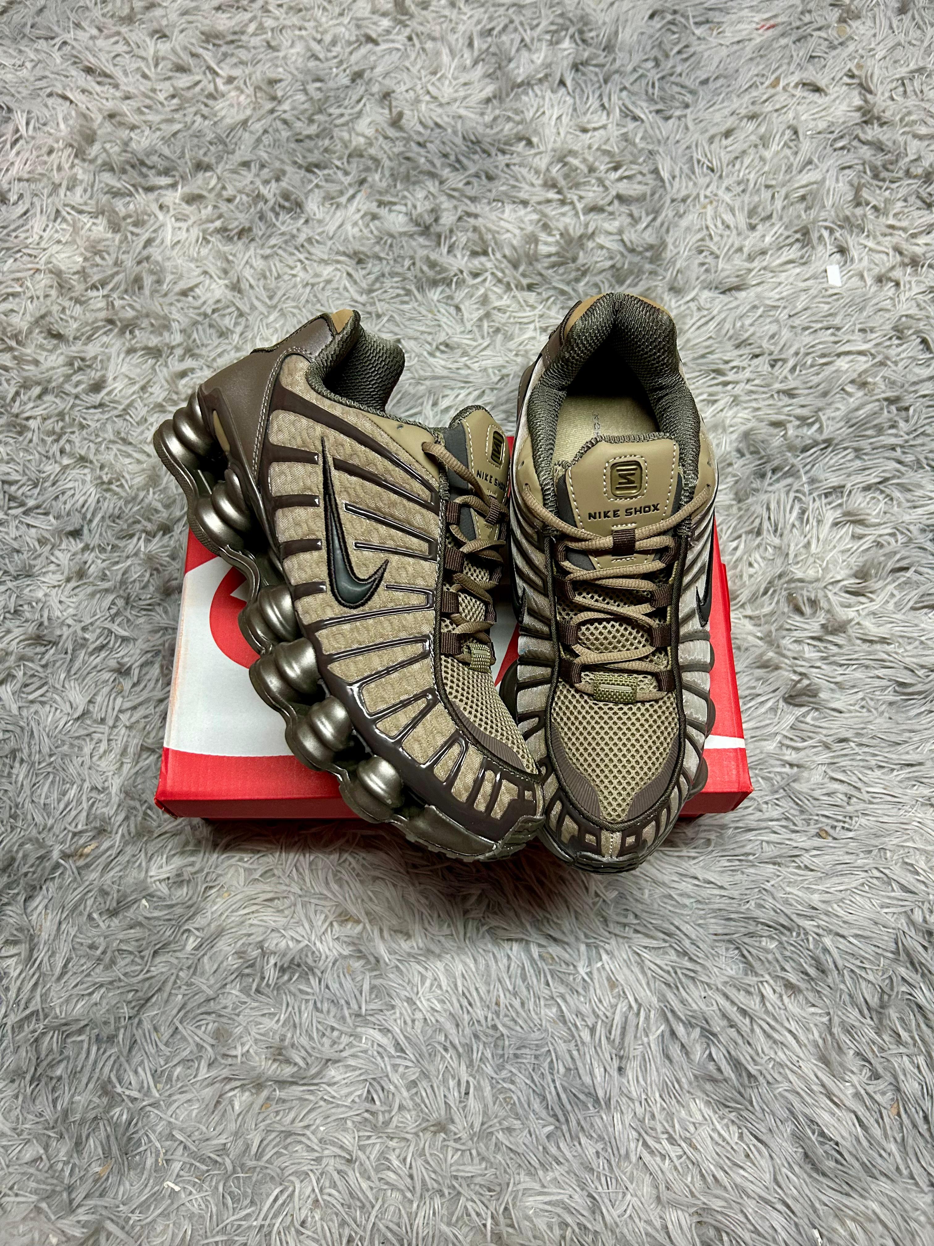 Zapatilla Nike Shox 2026