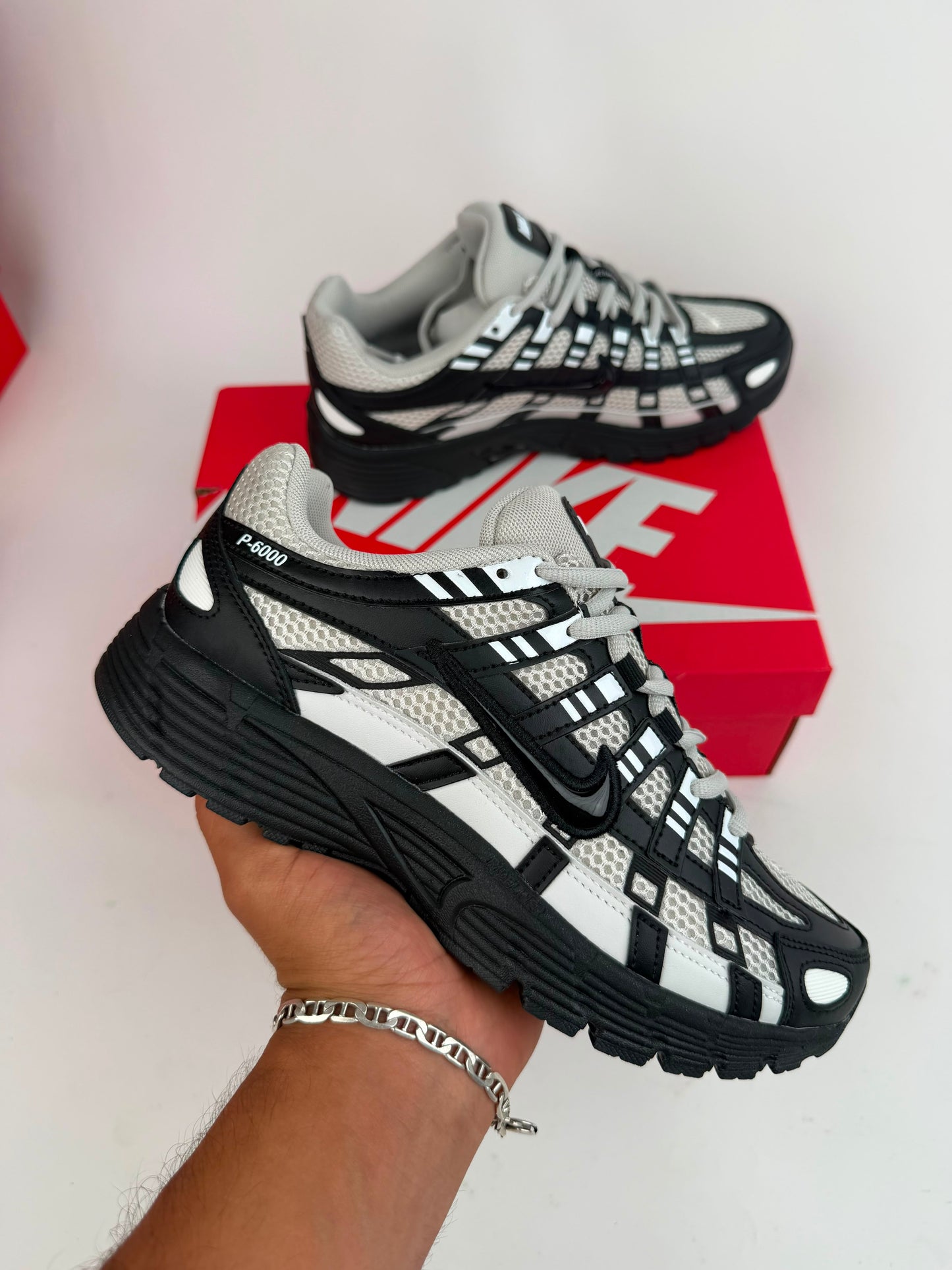 Zapatilla Nike P6000