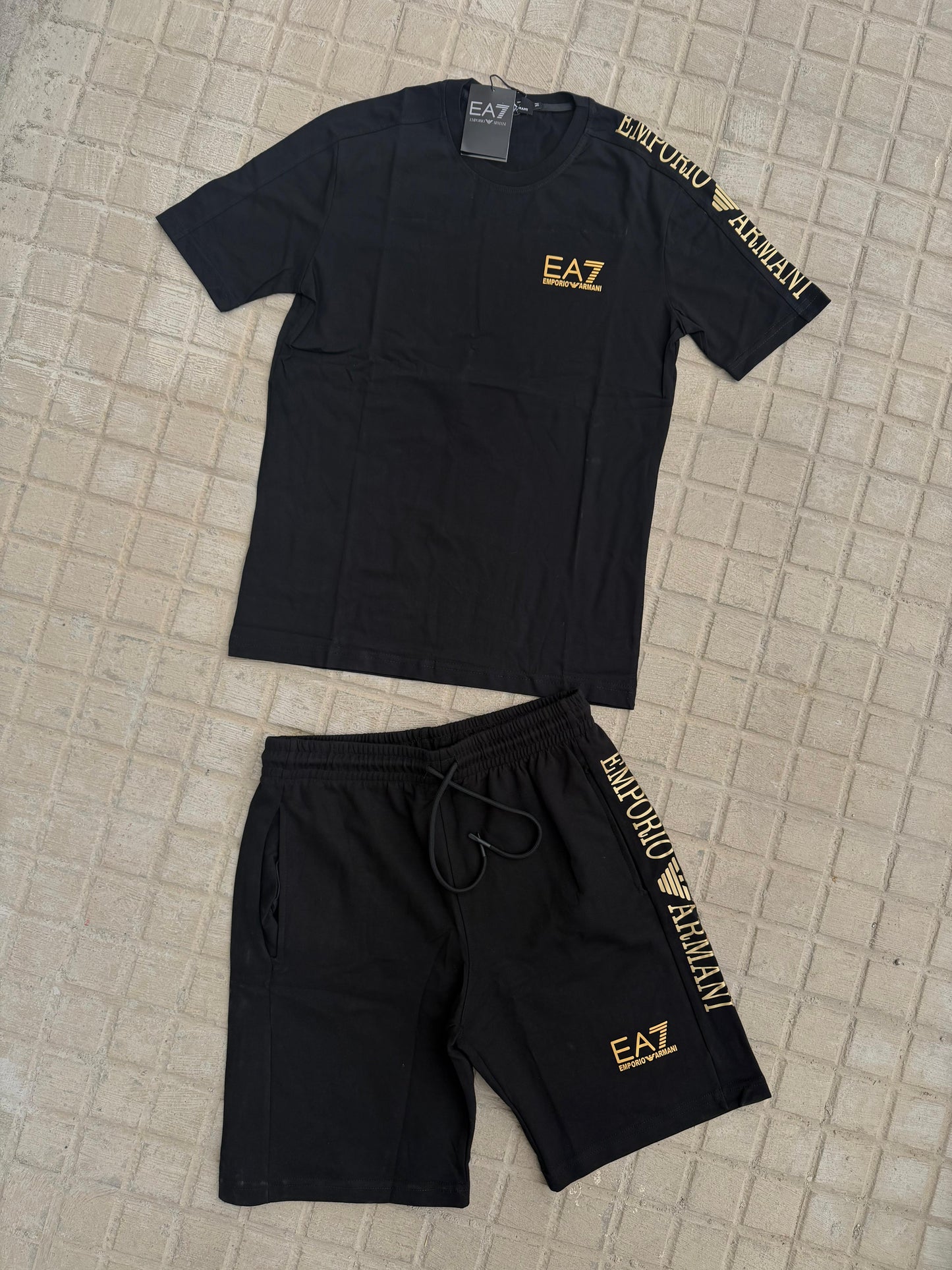 Conjunto Emporio Armani EA7