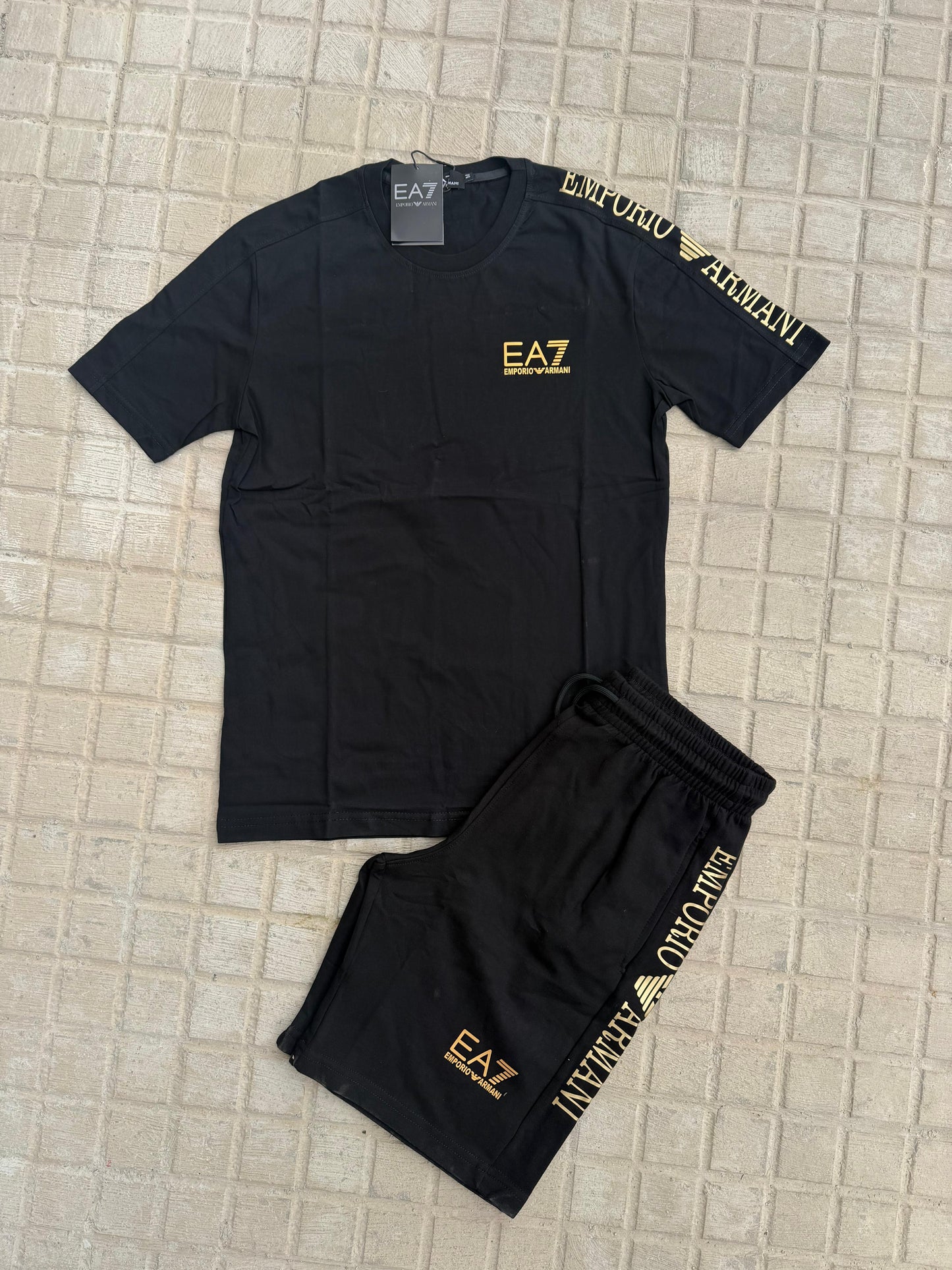 Conjunto Emporio Armani EA7