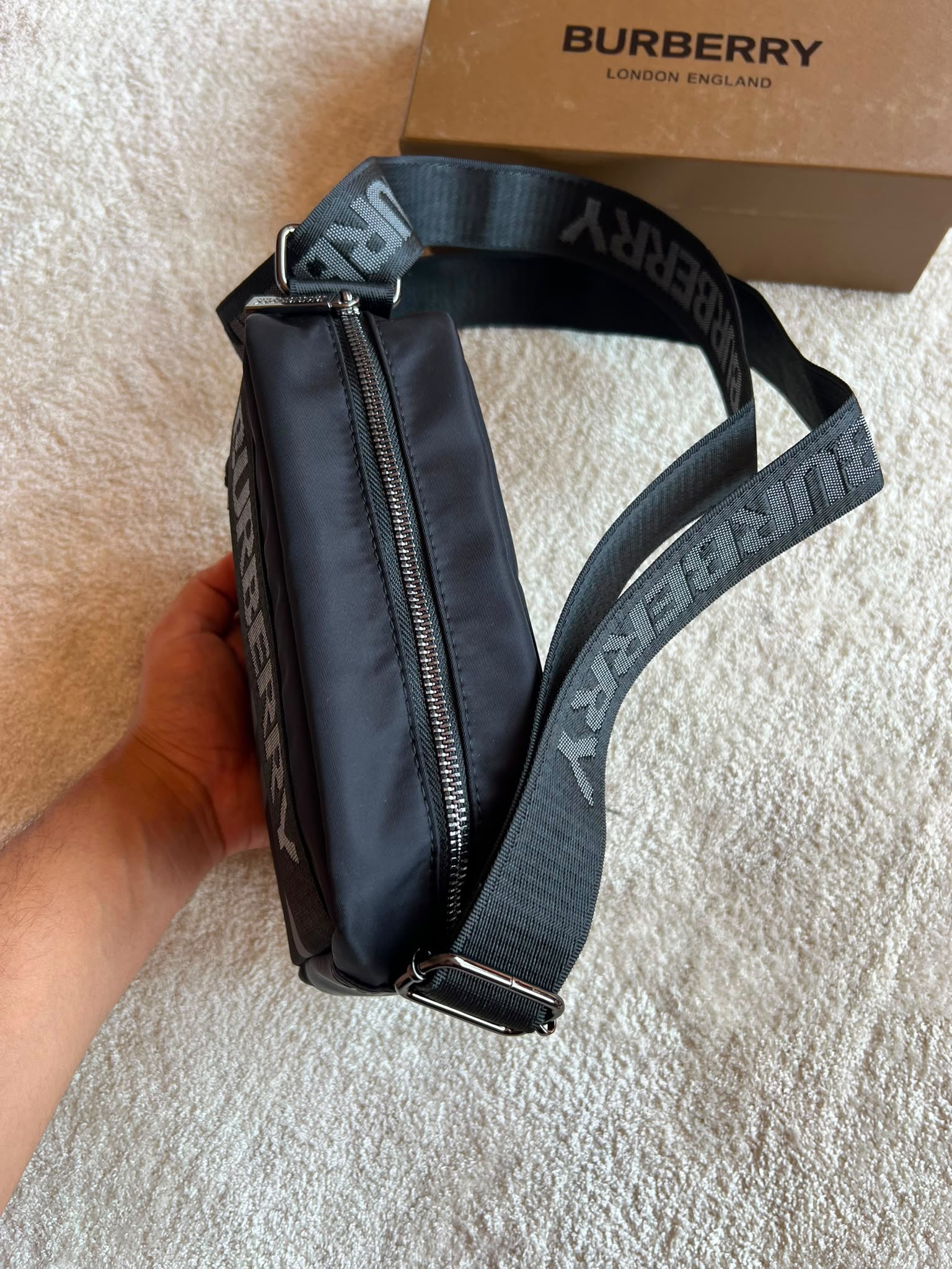 Bandolera Burberry 2026