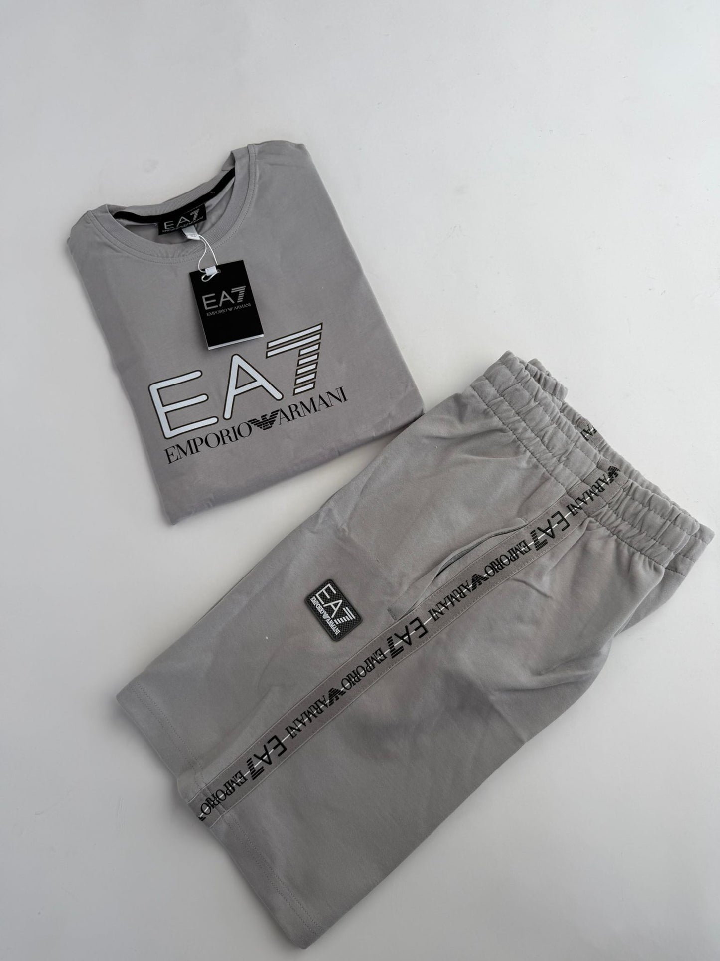 Conjunto Emporio Armani EA7 2026